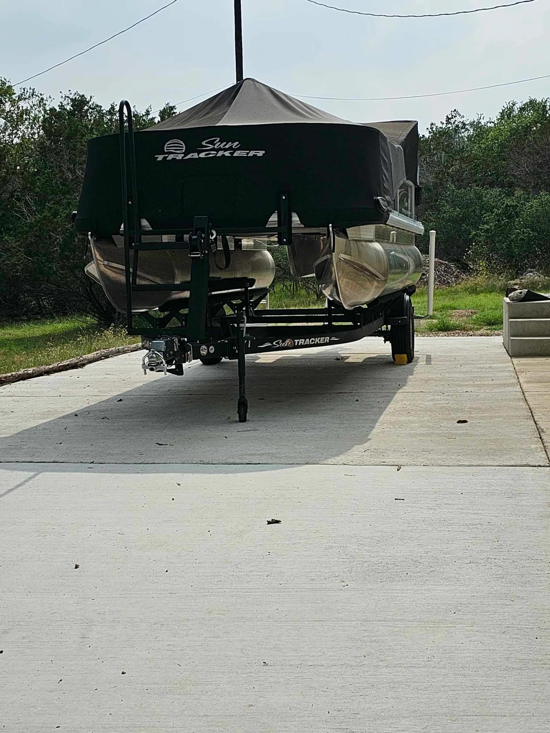 SUN TRACKER BASS BUGGY 18 DLX in New Braunfels, TX — photo 2