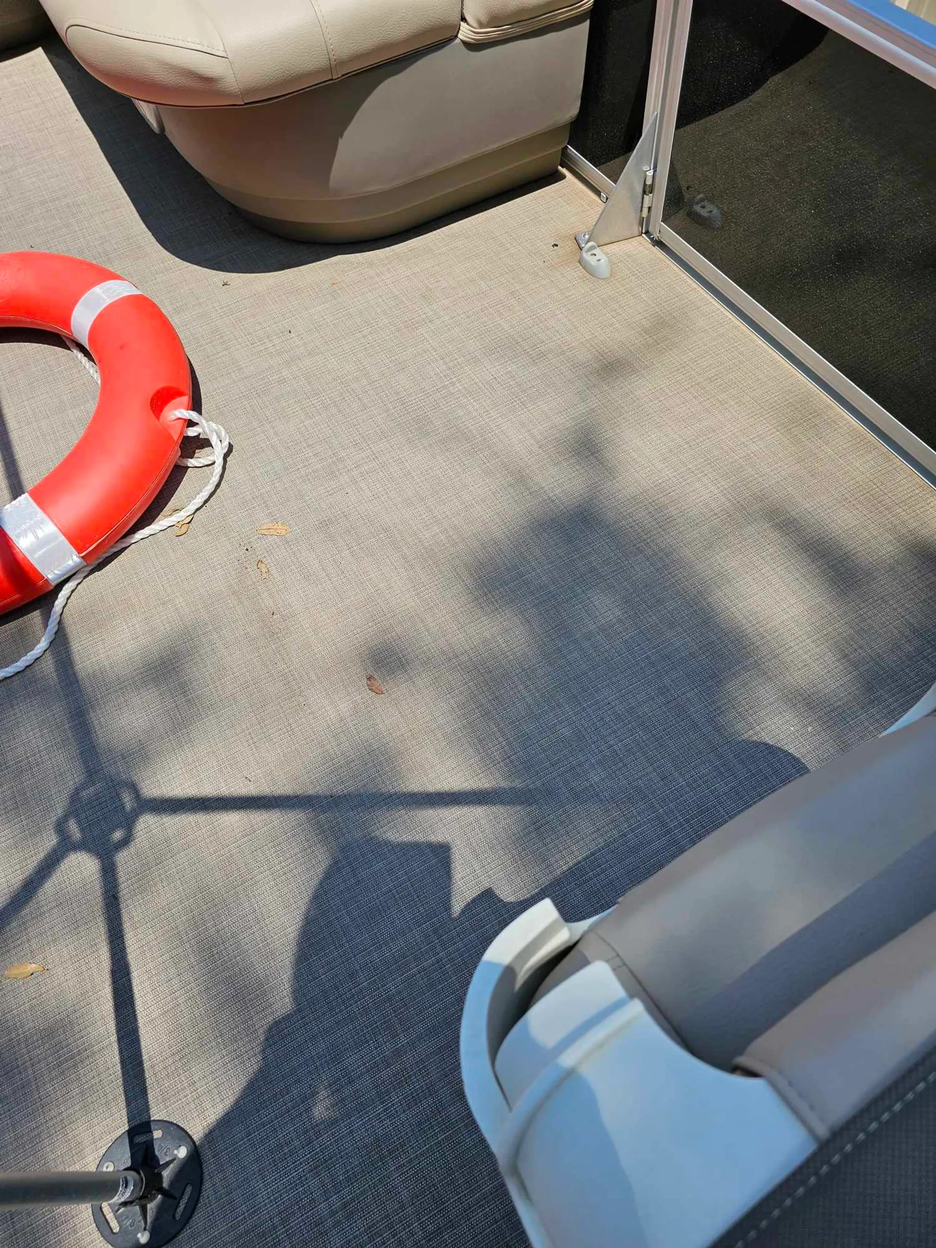 SUN TRACKER BASS BUGGY 18 DLX in New Braunfels, TX — photo 7