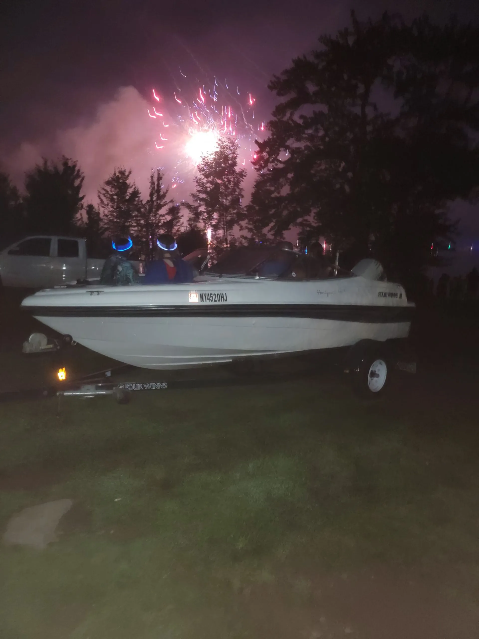 FOUR WINNS BOATS 170 HORIZON W/TRAILER in Liberty, NY — photo 6