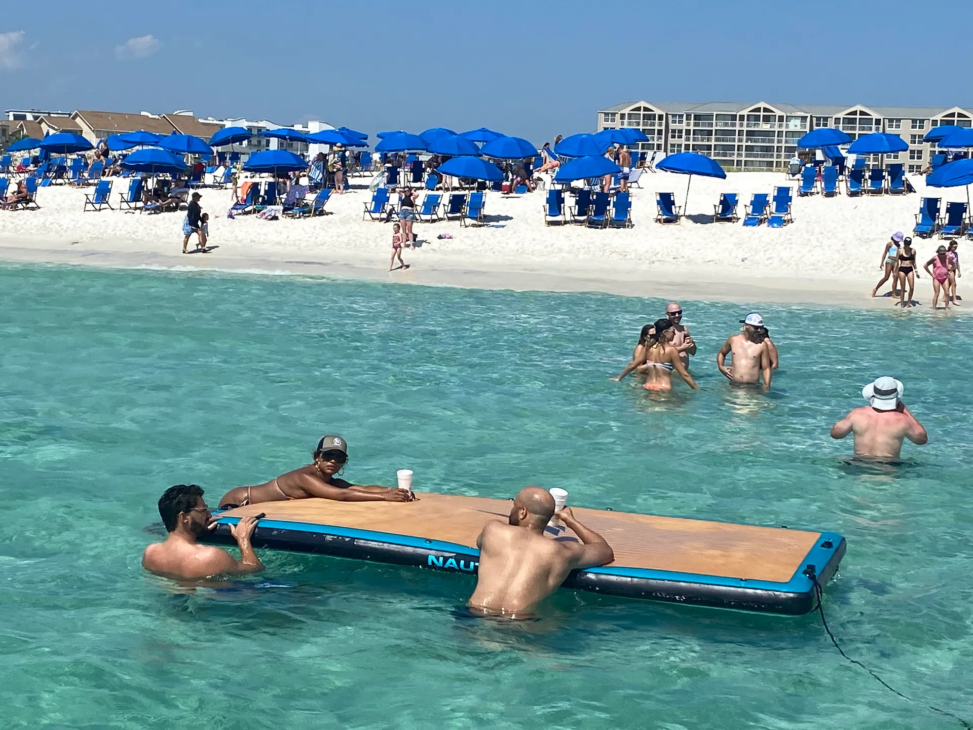 Tiki Themed Hula-Mama 30 ft pontoon 2slides 150 HP Fuel Included 