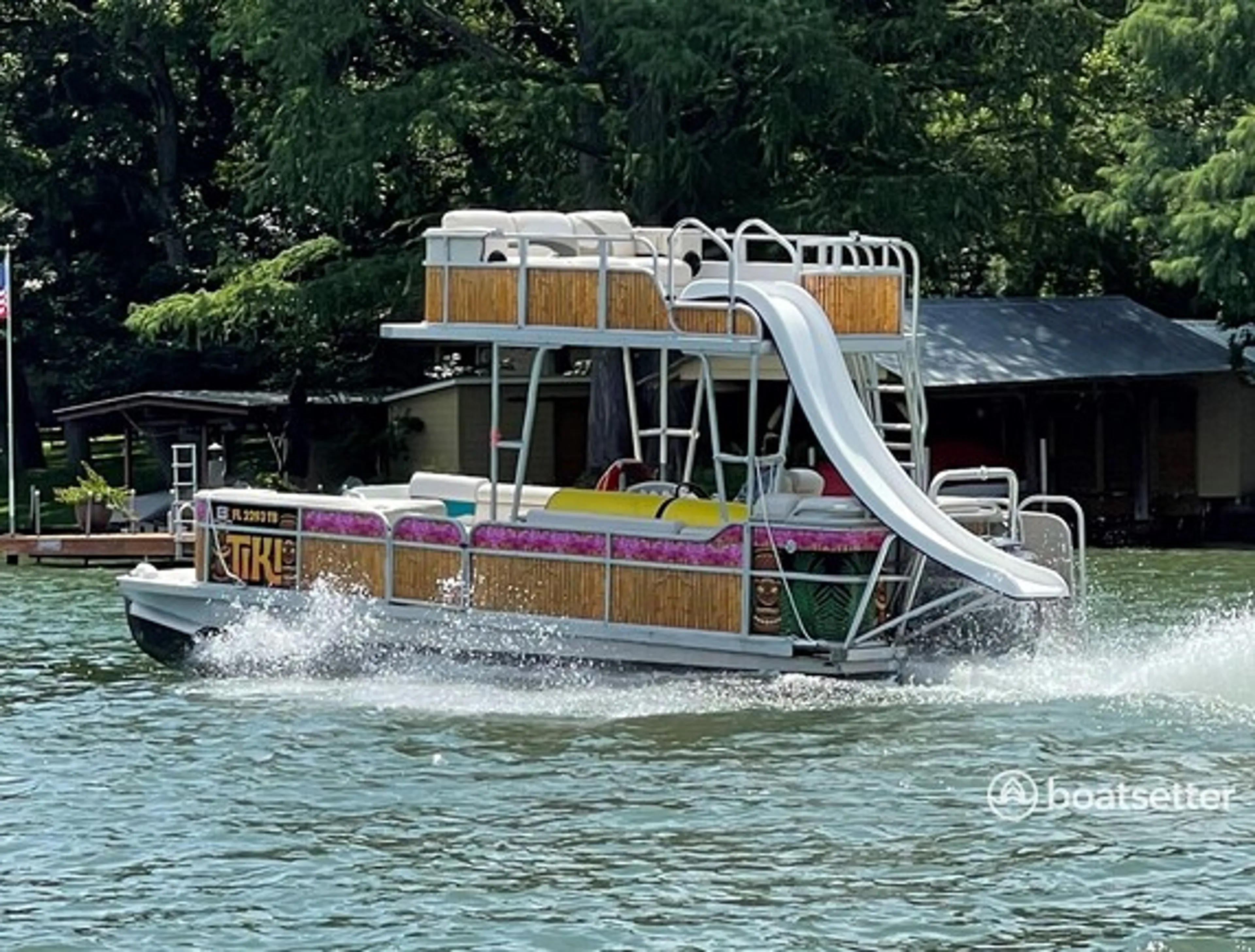 Rent a PlayCraft Boats 24' Powertoon in Austin, TX on Boatsetter