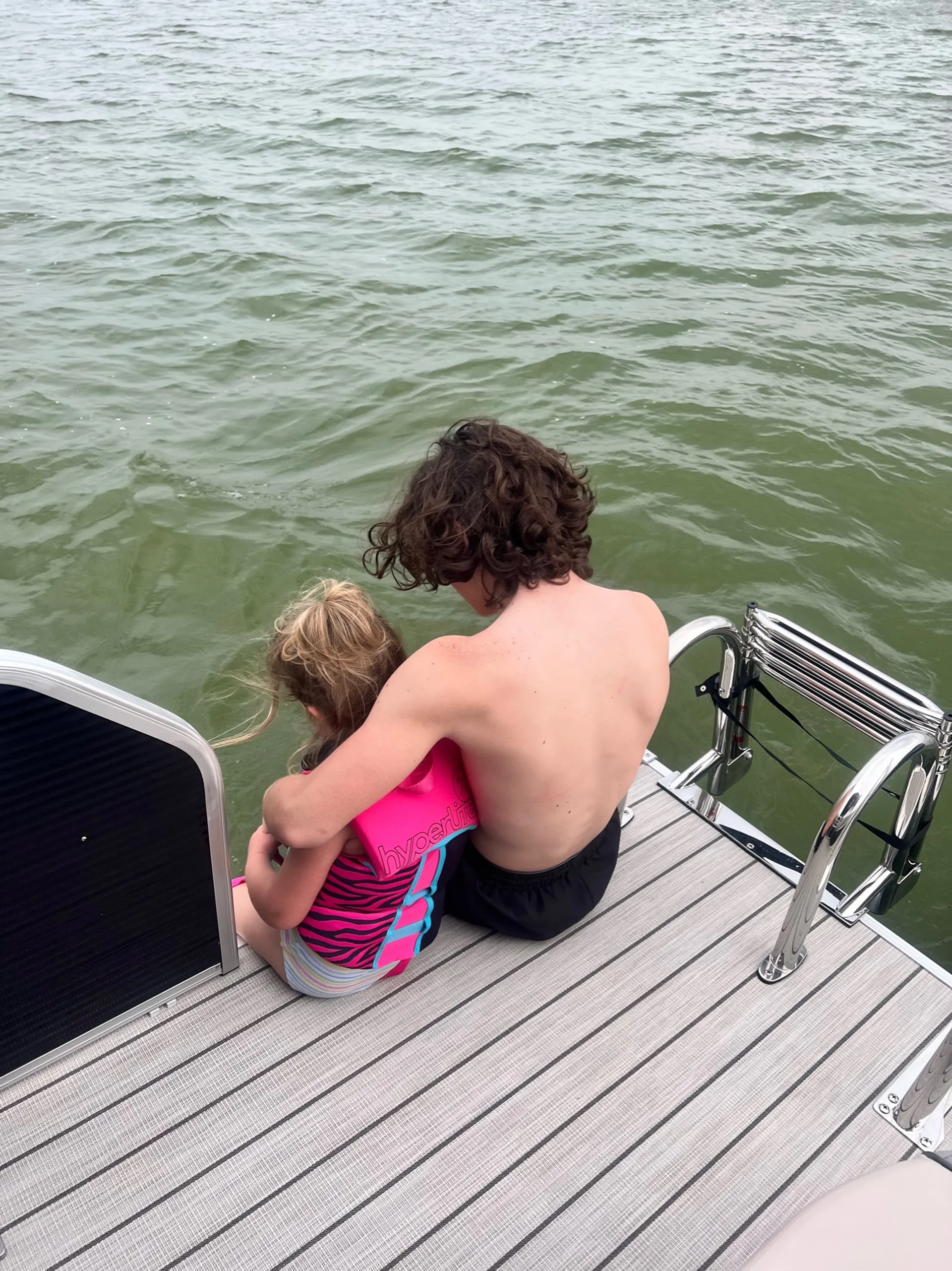 Dive into a Memorable Lake Escape with Envy Rentals