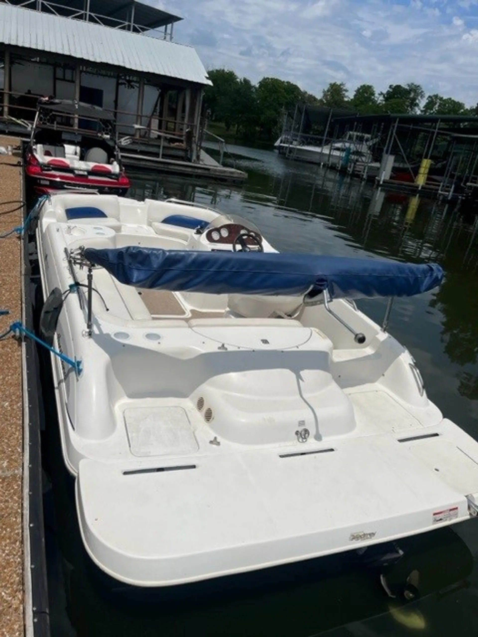 Godfrey Marine SunDeck in Hendersonville, TN — photo 3