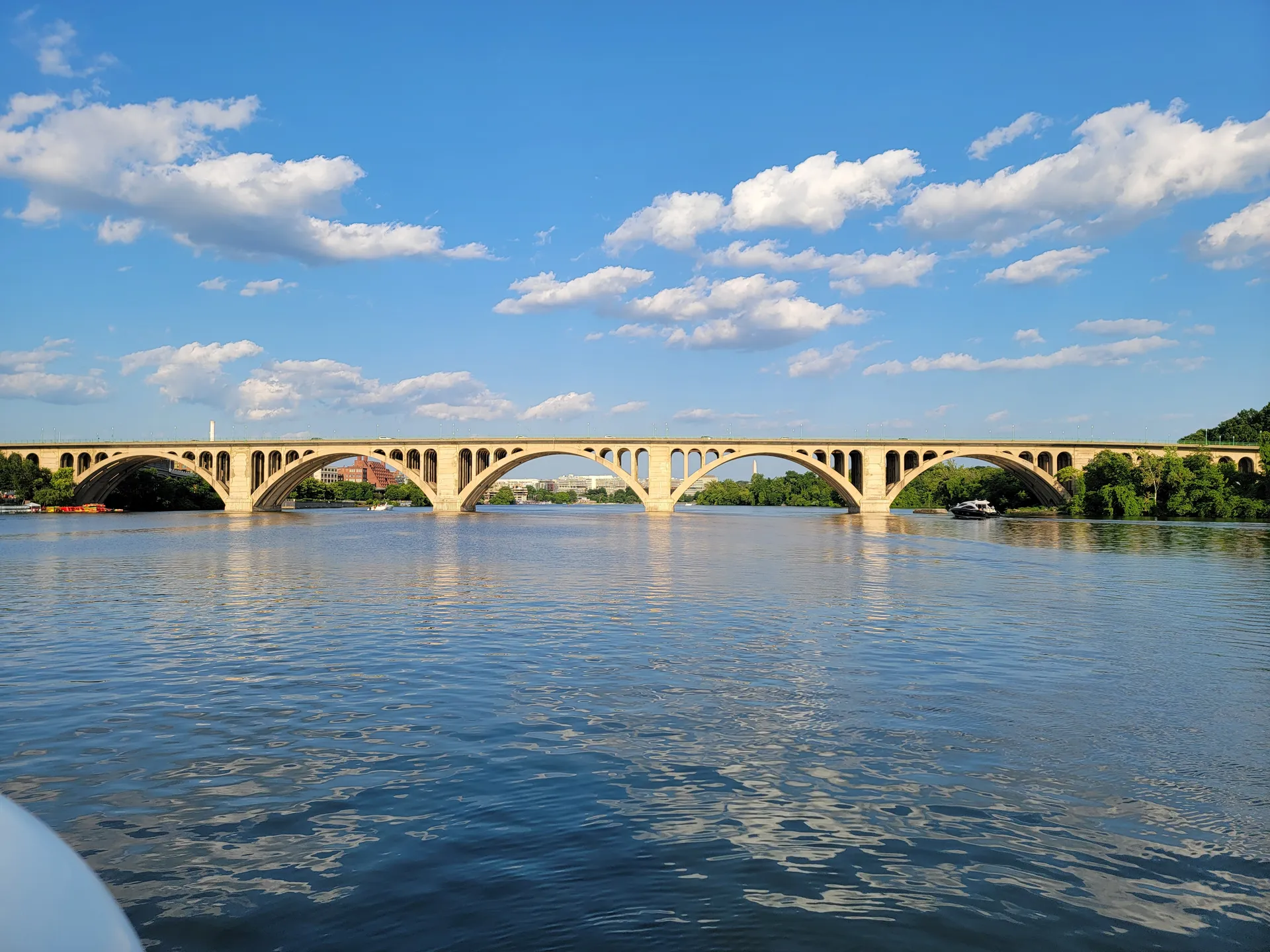 Monumental Cruiser | Carver Yacht