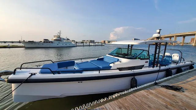 Rent a Axopar motor yacht in Charleston, SC near me