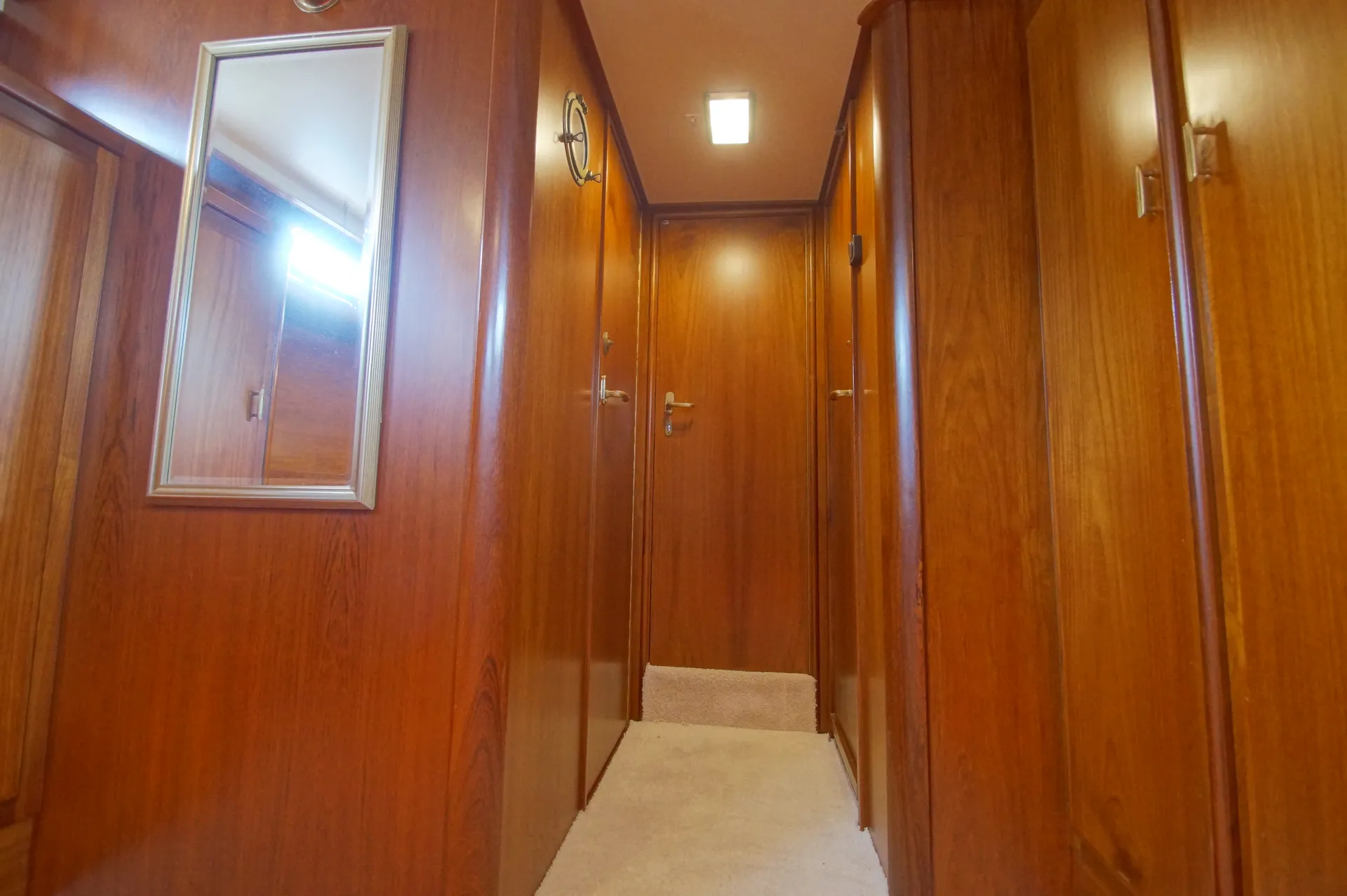 Luxurious Cruising Yacht