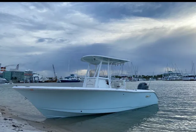 Rent a SEA HUNT BOATS center console in West Palm Beach, FL near me