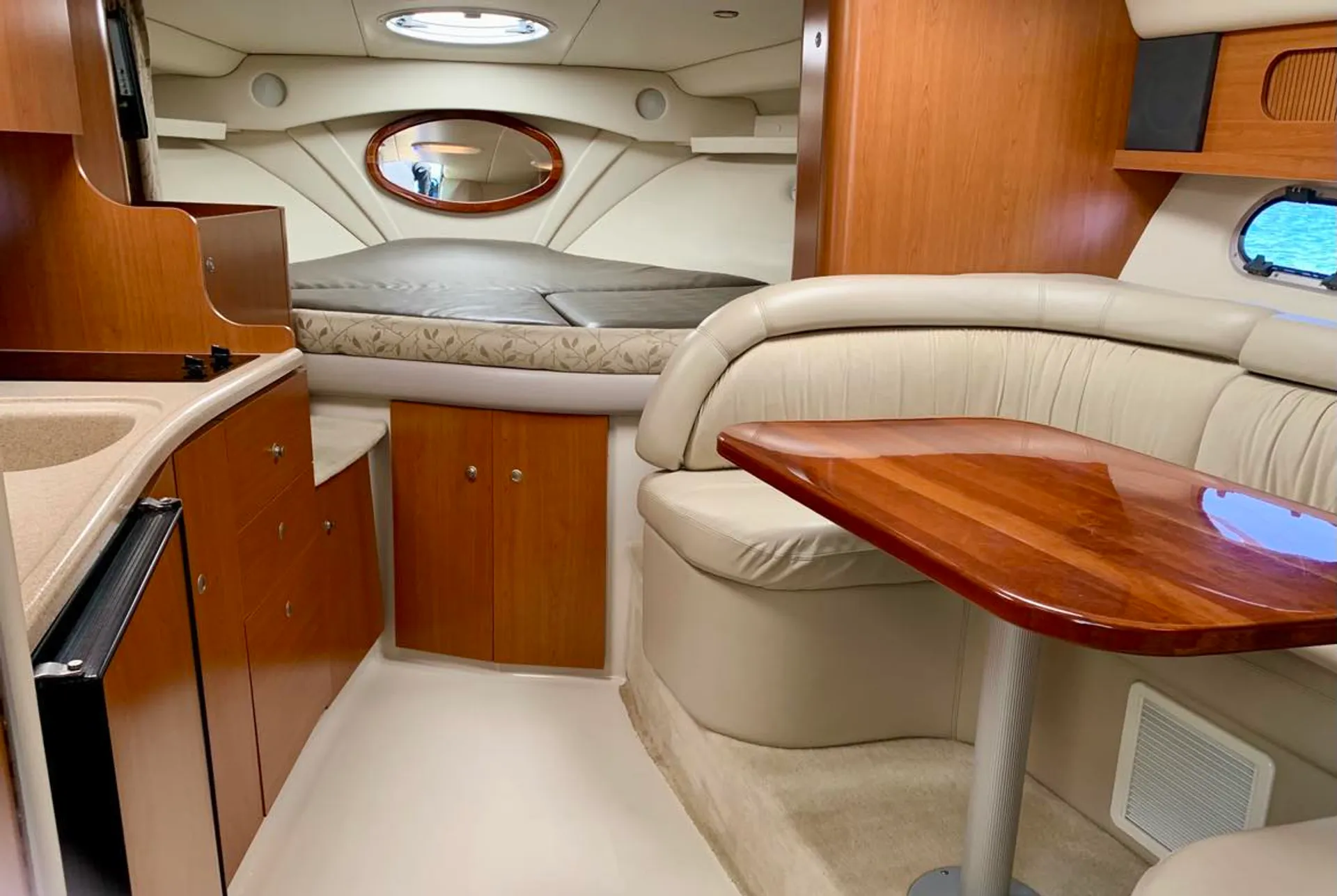 37' Yacht - Includes Gas &amp; Lily Pad! One Big Outdoor Seating Area!