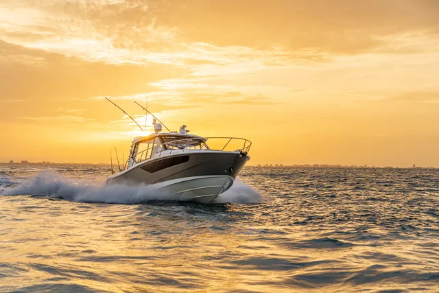 Rent a BOSTON WHALER express cruiser in Newport Beach, CA near me