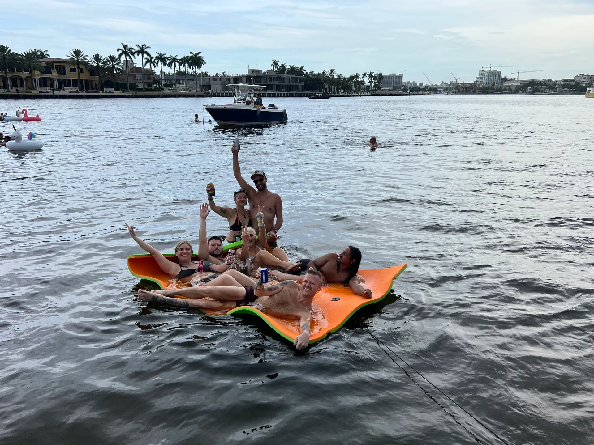 Comfortable and spacious 28’ Pontoon 