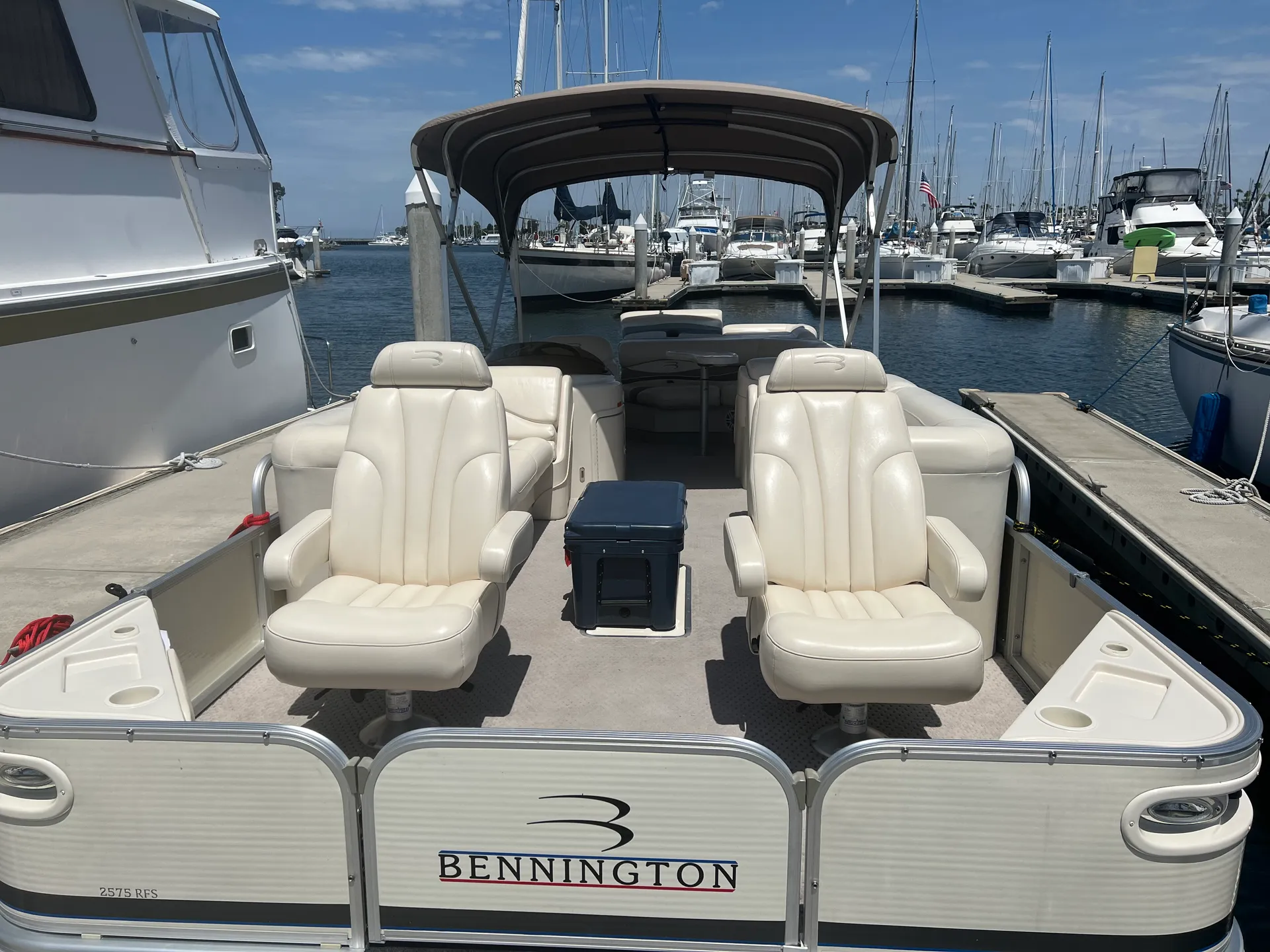 Luxurious Pontoon W/Mega Audio/ Licensed Port of San Diego Charter 