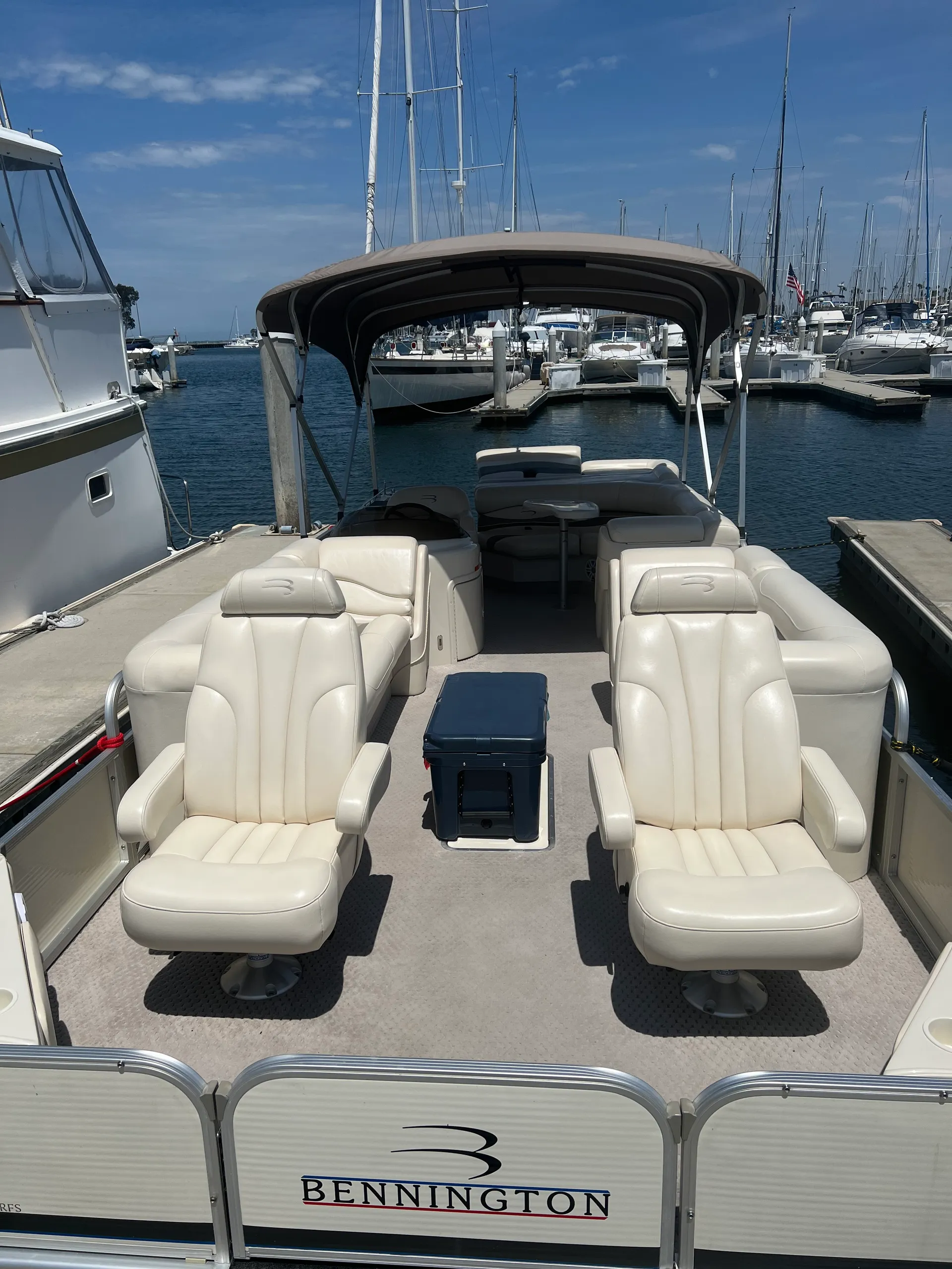 Luxurious Pontoon W/Mega Audio/ Licensed Port of San Diego Charter 