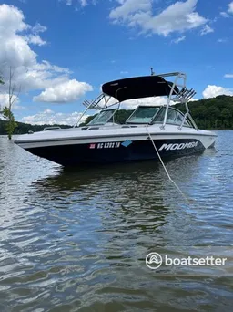 MOOMBA Outback 2008 Wake Boat Ski Boat Fun Boat