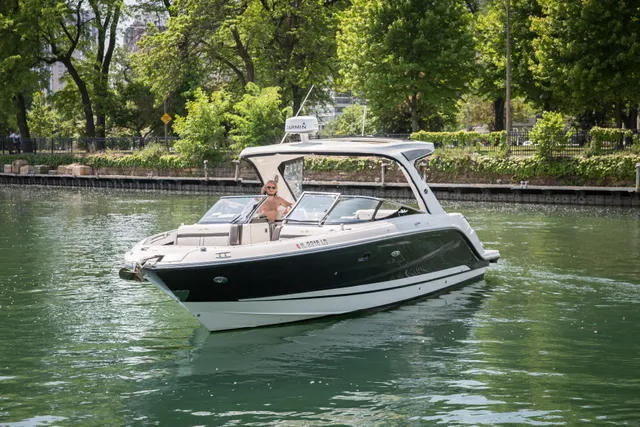 Rent a SEA RAY BOATS cruiser in Chicago, IL near me