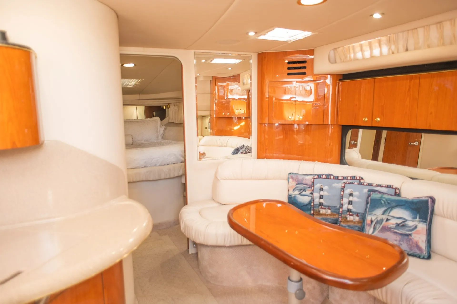 Sea Ray Boats 380 Sundancer in Miami, FL — photo 8