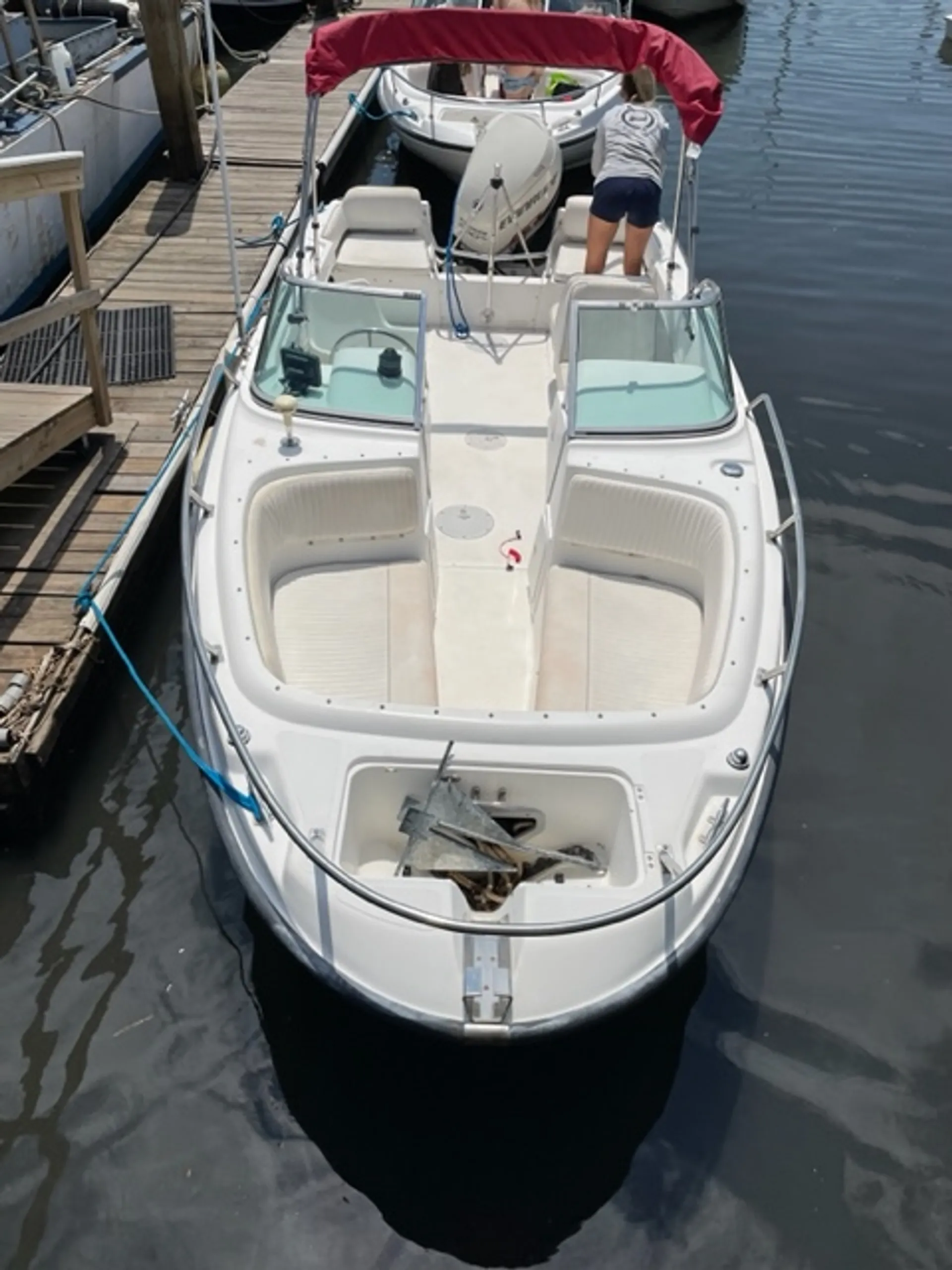 Sun, Shade and Fun: Rent the 20′ Dauntless for Your Cape Cod Adventure