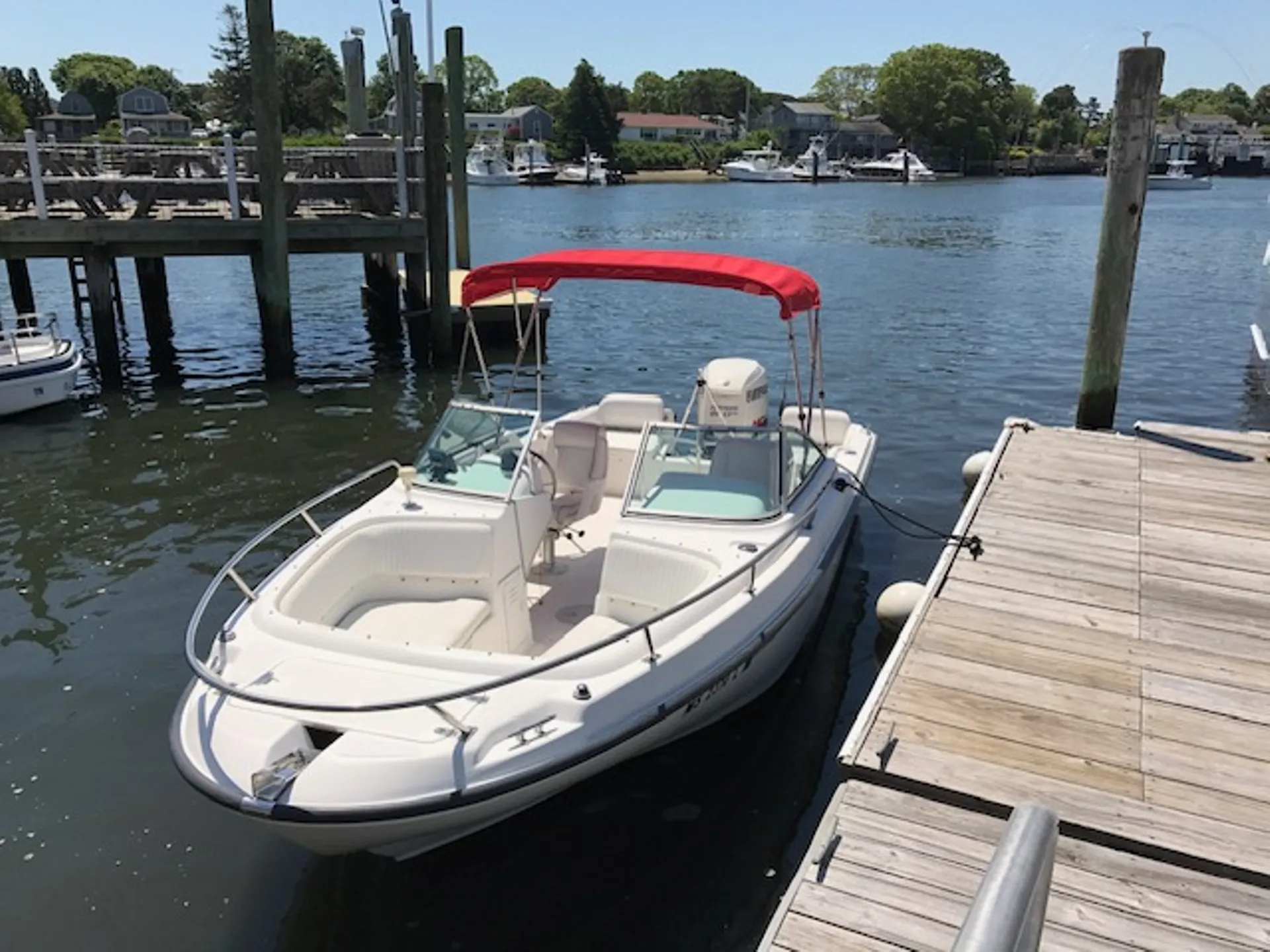 Sun, Shade and Fun: Rent the 20′ Dauntless for Your Cape Cod Adventure