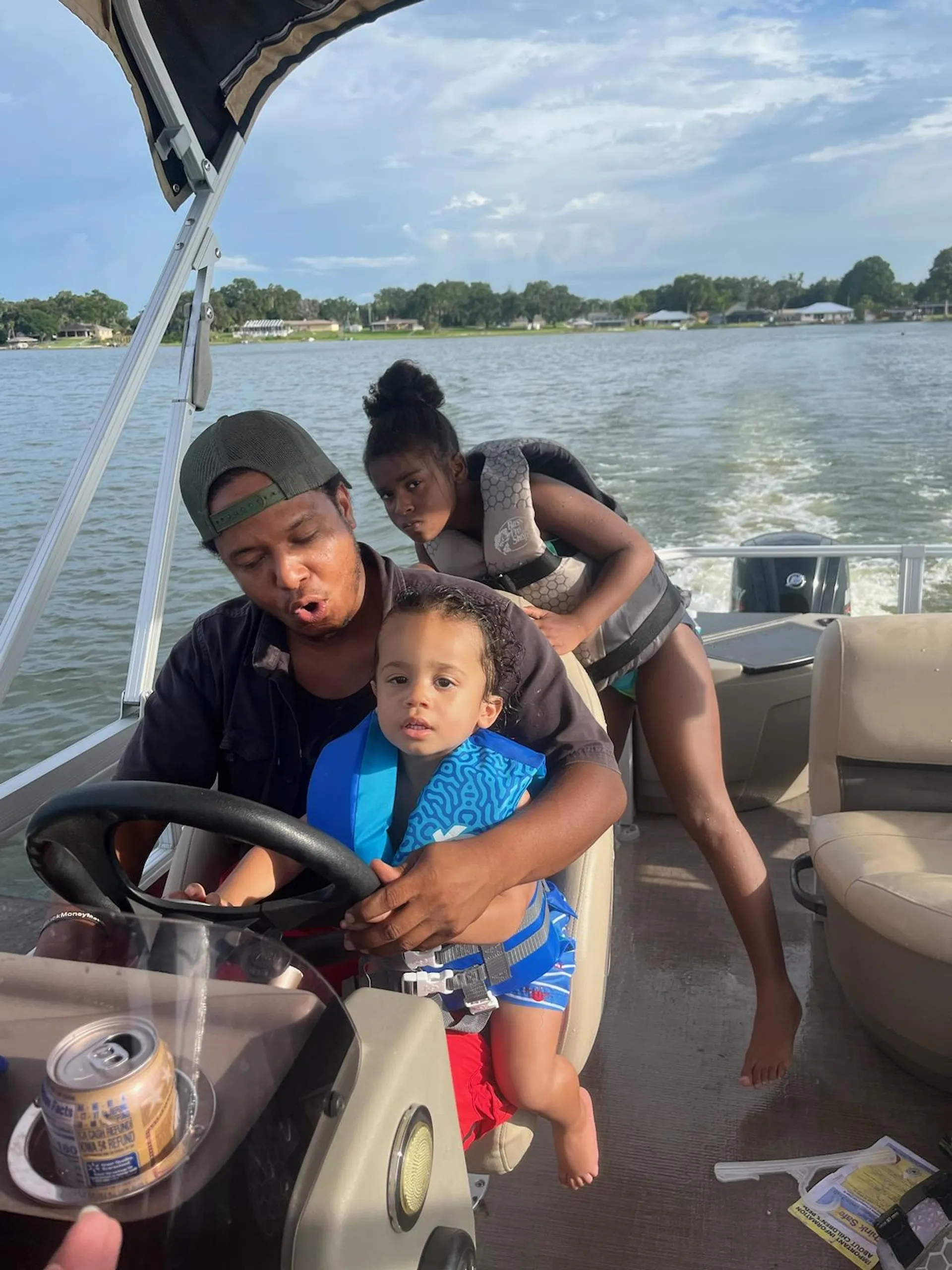 SUN TRACKER BASS BUGGY 18 DLX in Eagle Lake, FL — photo 7