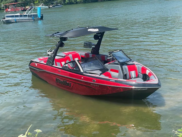 Rent a MALIBU BOATS ski and wakeboard in Austin, TX near me