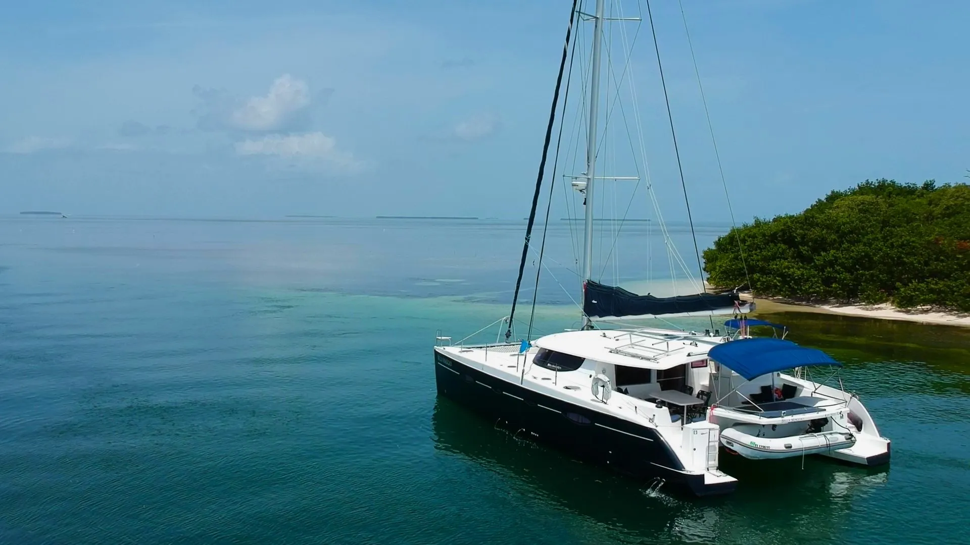 Catamaran Cruiser Fountaine Pajot Salina 48 in Stock Island, FL — photo 2