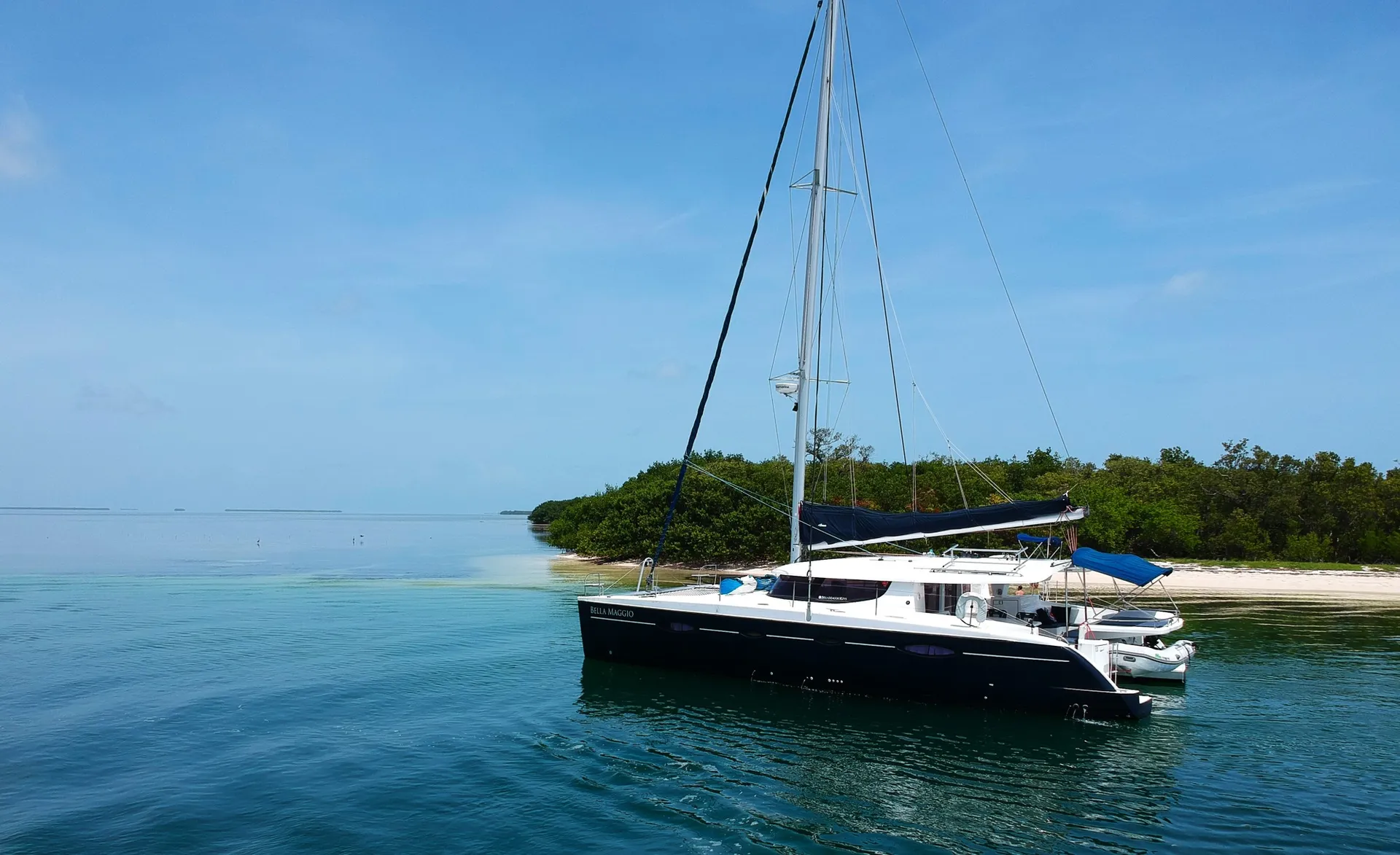 Catamaran Cruiser Fountaine Pajot Salina 48 in Stock Island, FL — photo 5