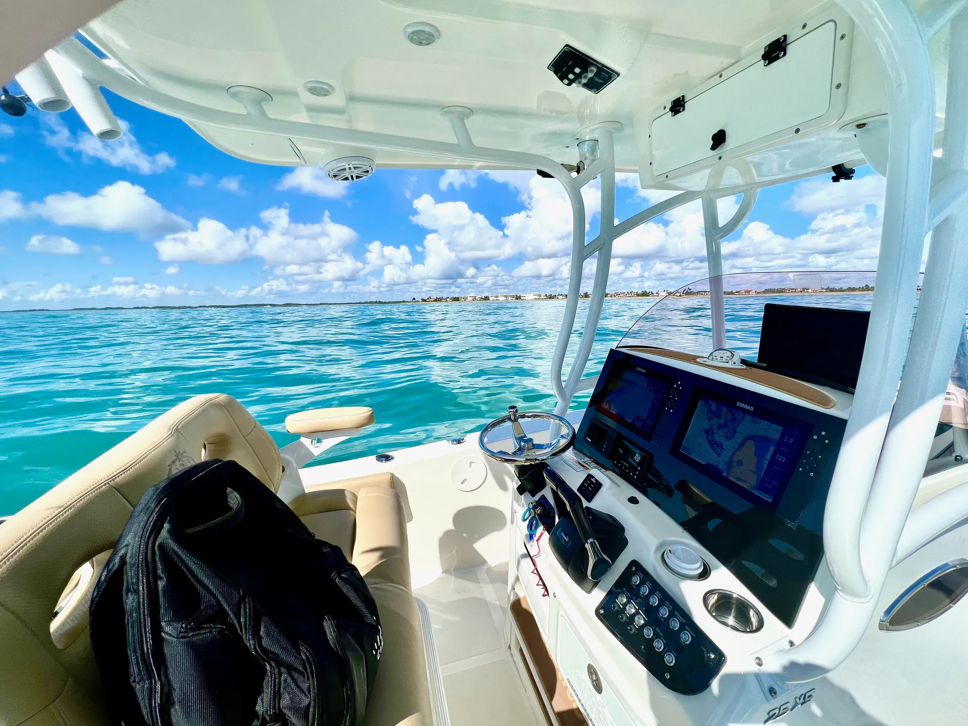 25' Twin Engine Center Console - Perfect for Sandbar or Fishing!