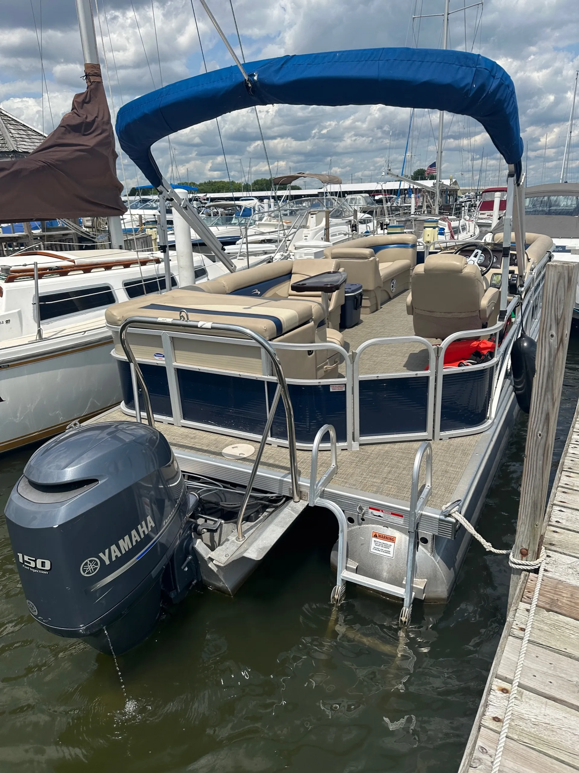 Bennington Marine 21SL in St. Clair Shores, MI — photo 3