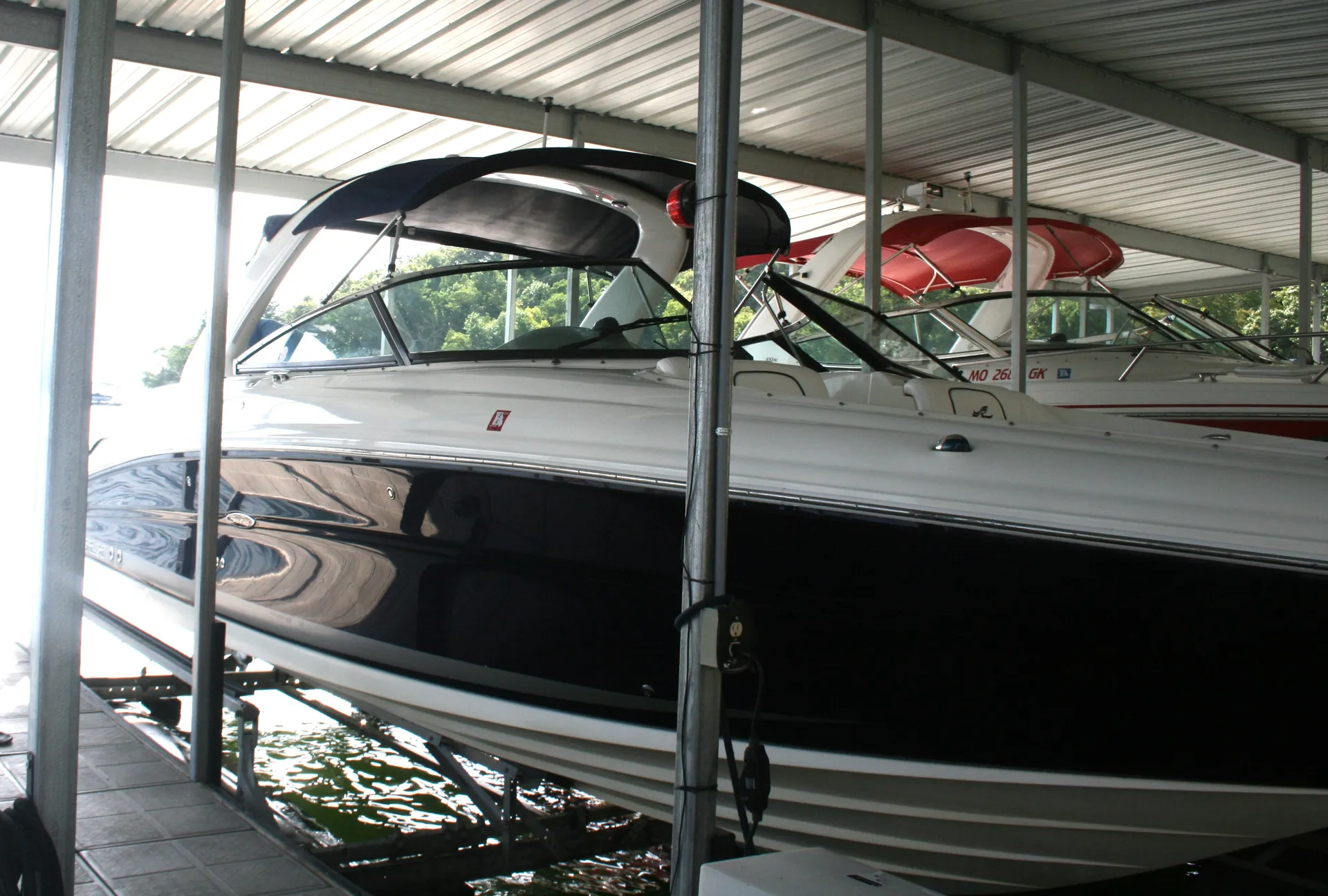 USCG Captained - 29' Sea Ray - All-Inclusive pricing.