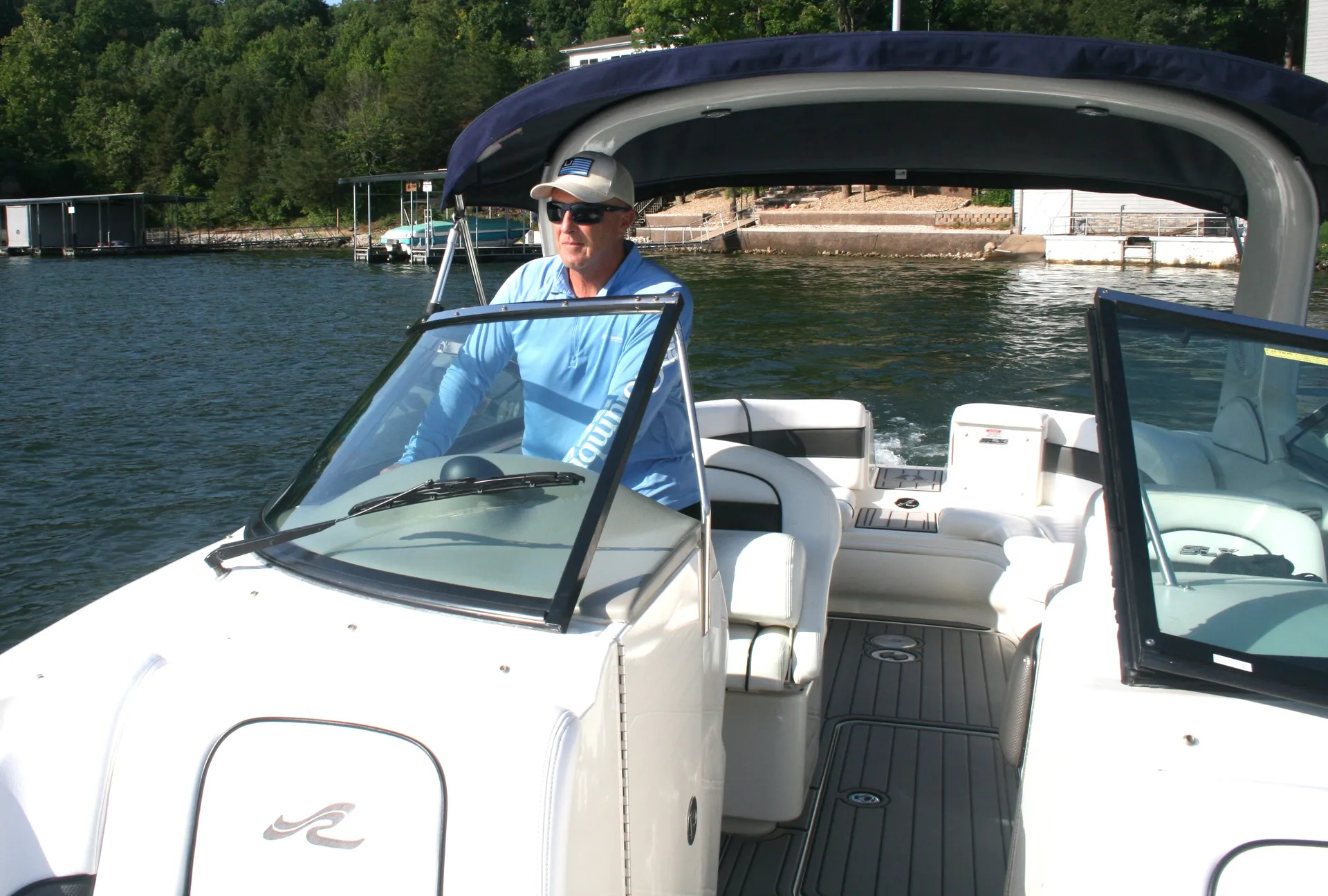 USCG Captained - 29' Sea Ray - All-Inclusive pricing.