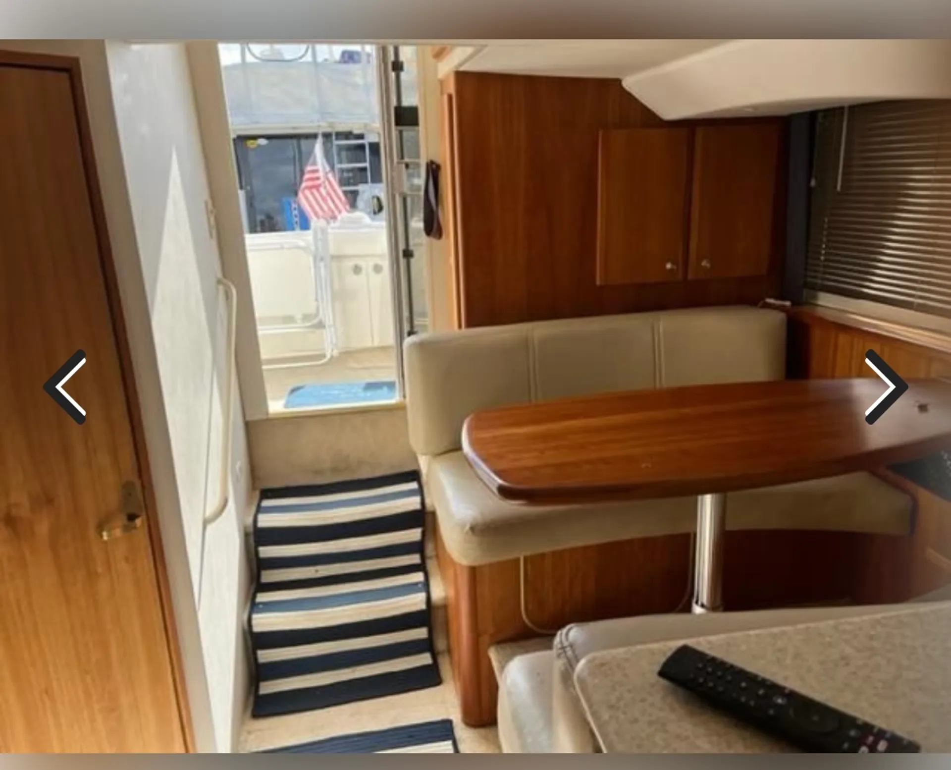 Silverton Marine 330 Sport Bridge in Harrison Township, MI — photo 4