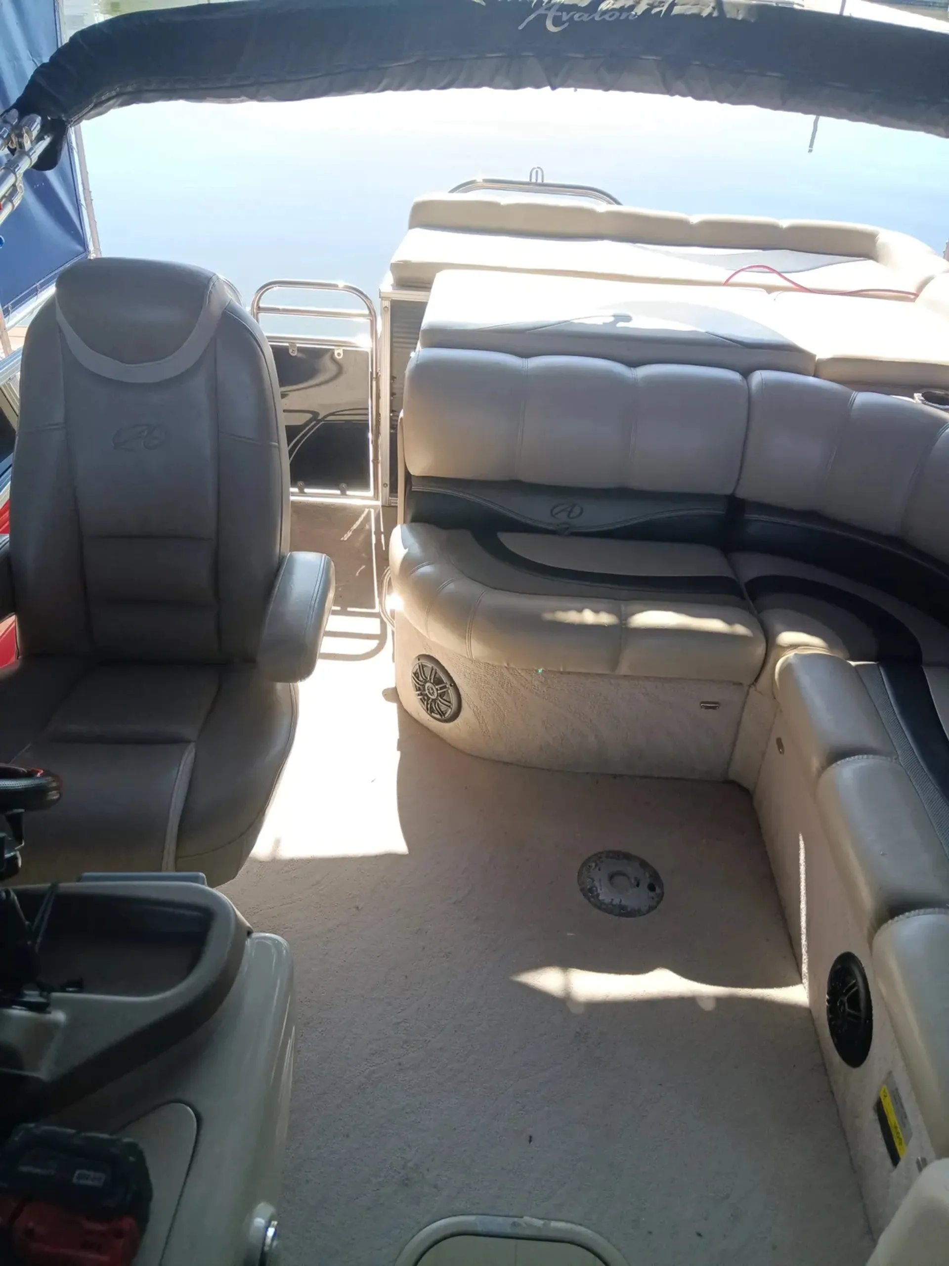 23 ft Avalon Tritoon on Lake Conroe "Ruby"