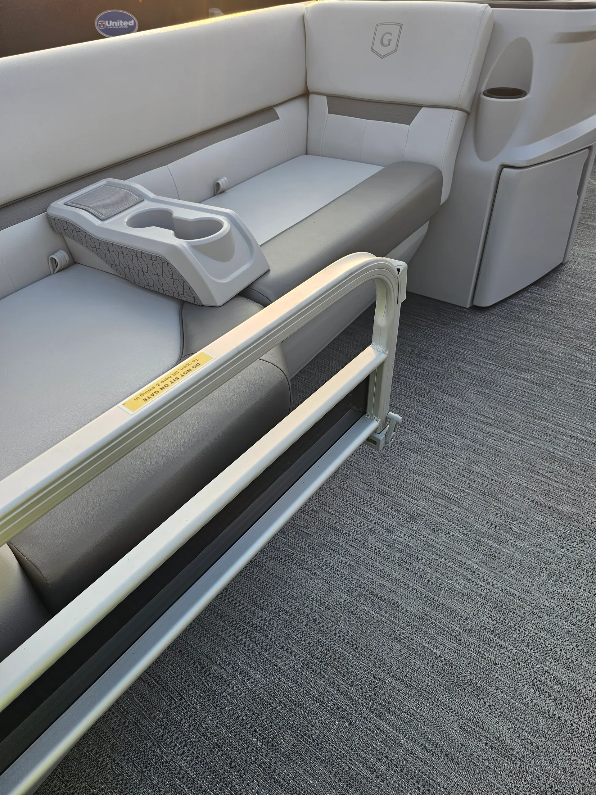 Boat In Peace On The Serenity! Beautiful and Clean Pontoon Boat!