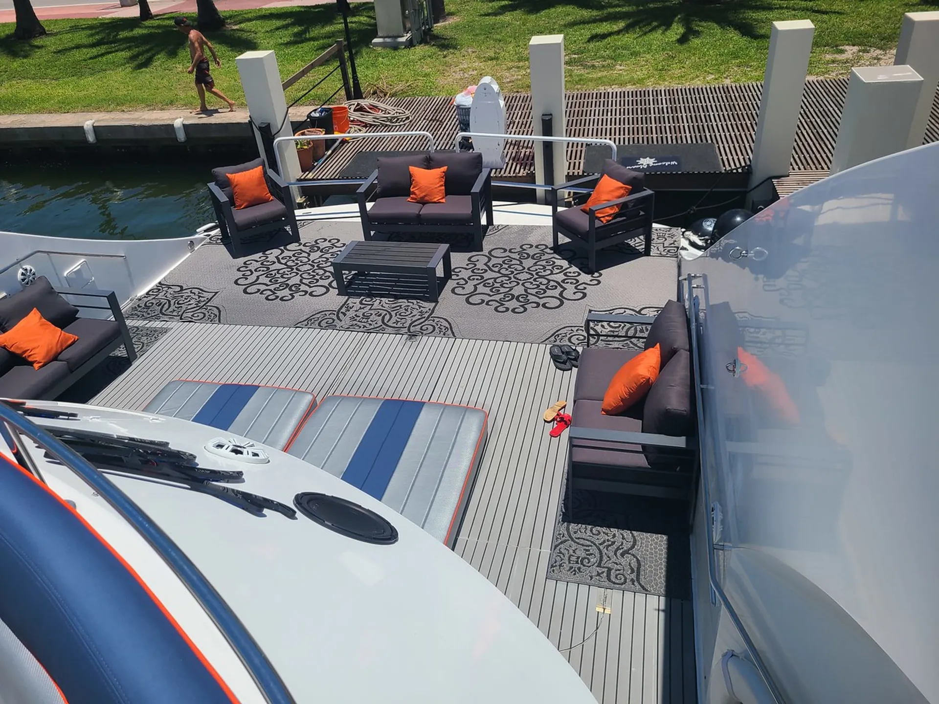 Schoel Express cruiser in Miami Beach, FL — photo 4