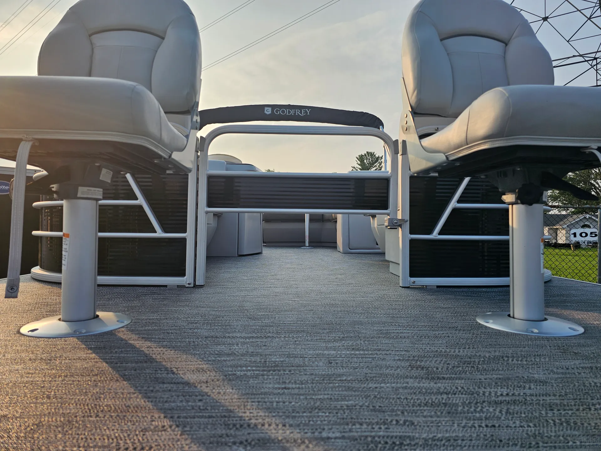 Boat In Peace On The Serenity! Beautiful and Clean Pontoon Boat!