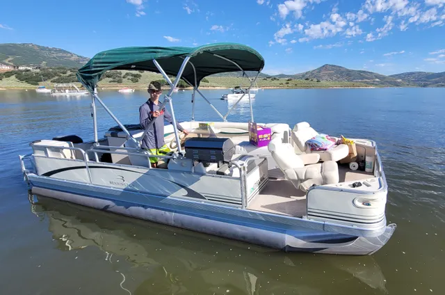 Rent a Bennington Marine pontoon in Sandy, UT near me
