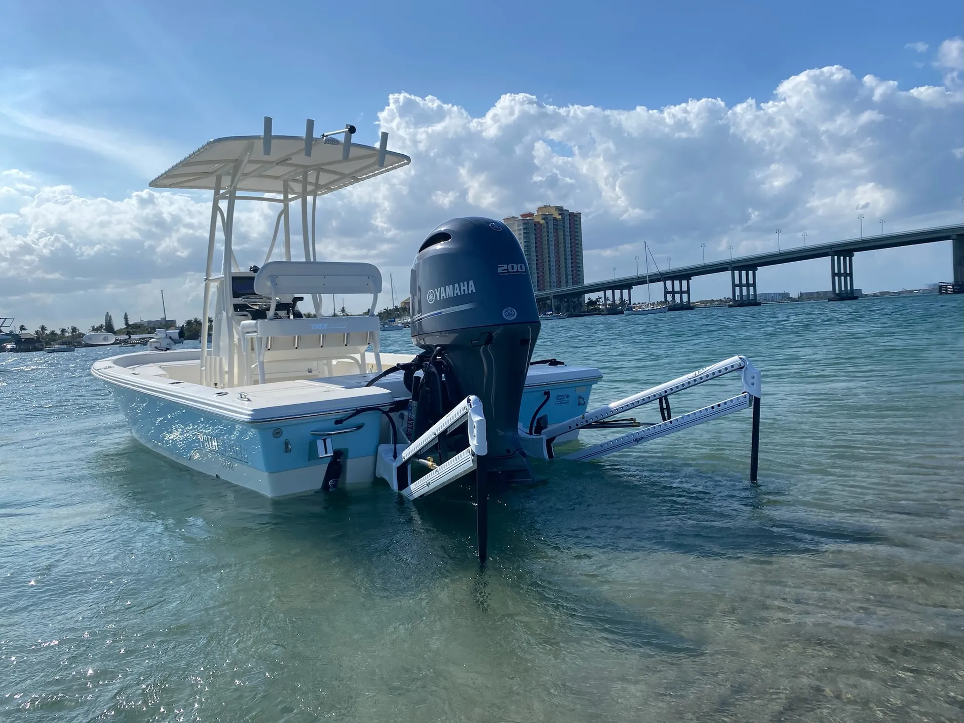 PATHFINDER BOATS 2200 TRS W/F200XA YAMAHA in Jupiter, FL — photo 2