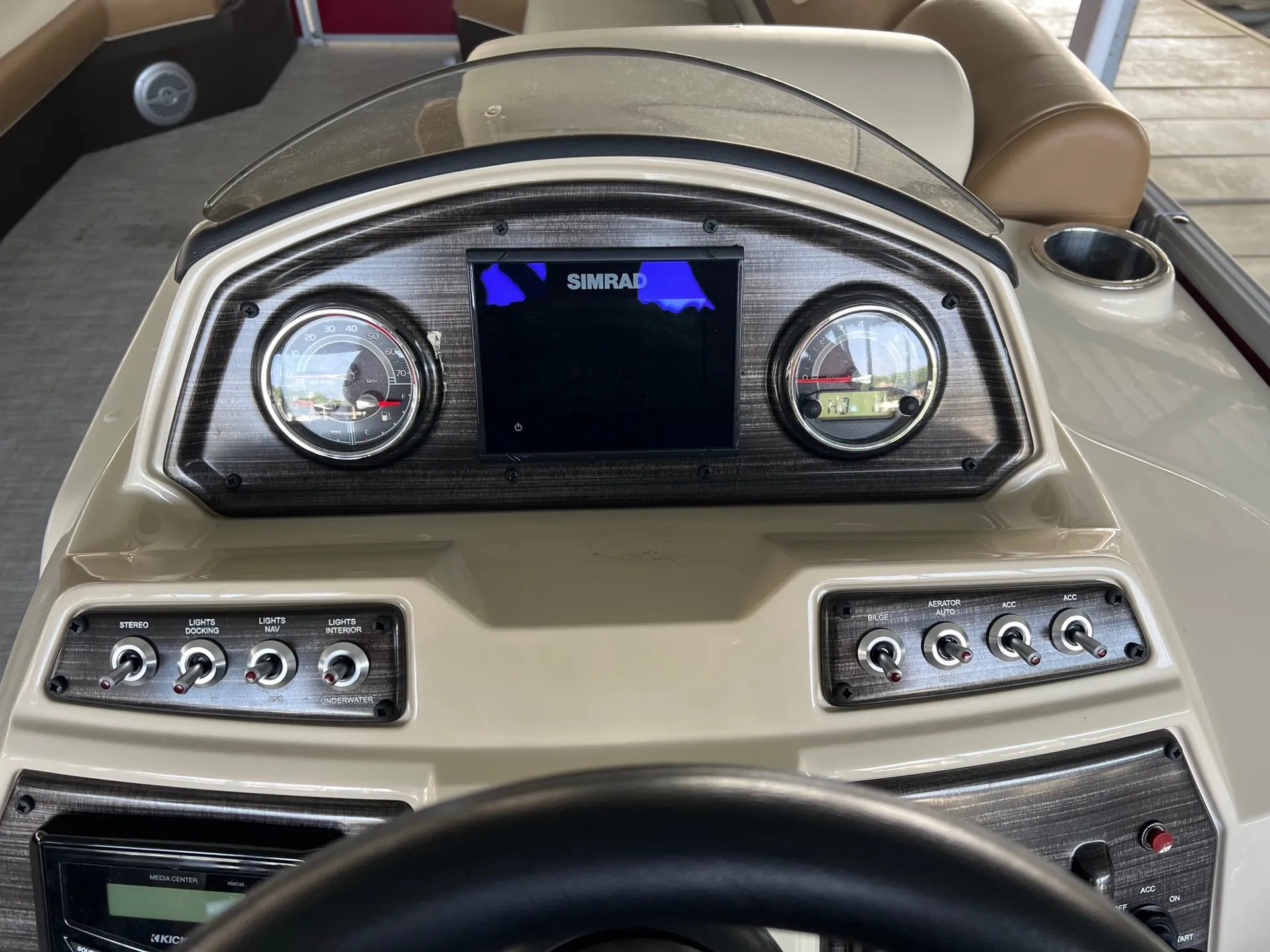 LOWE PONTOONS SS 270 EXT WALK THRU in Lake Ozark, MO — photo 4