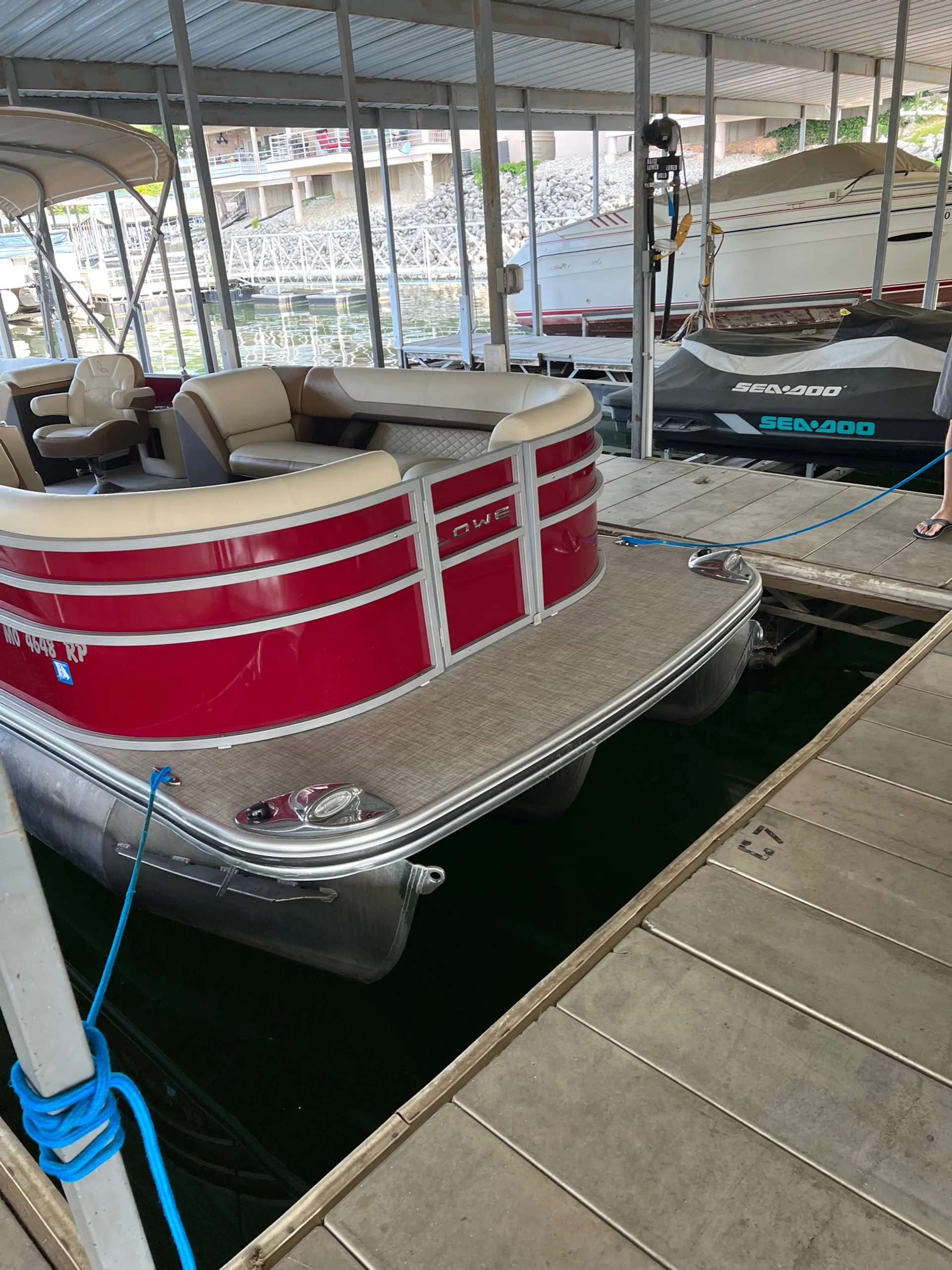 LOWE PONTOONS SS 270 EXT WALK THRU in Lake Ozark, MO — photo 6