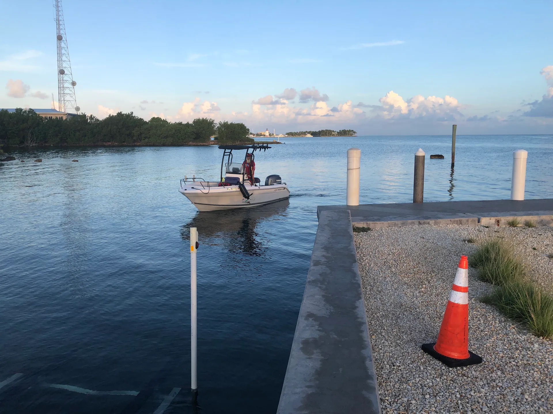 Cobia Boats 19 Bay w/F115 Yamaha in Pompano Beach, FL — photo 2