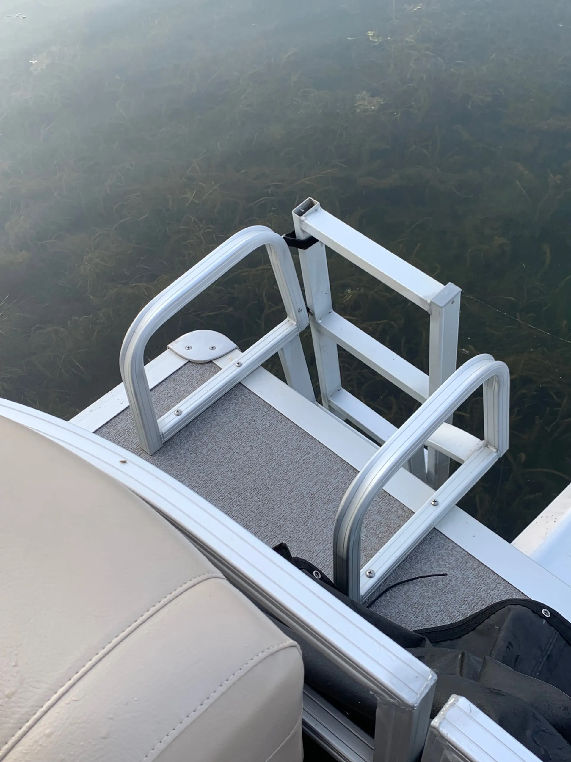 22ft 115HP Tritoon on Medicine Lake