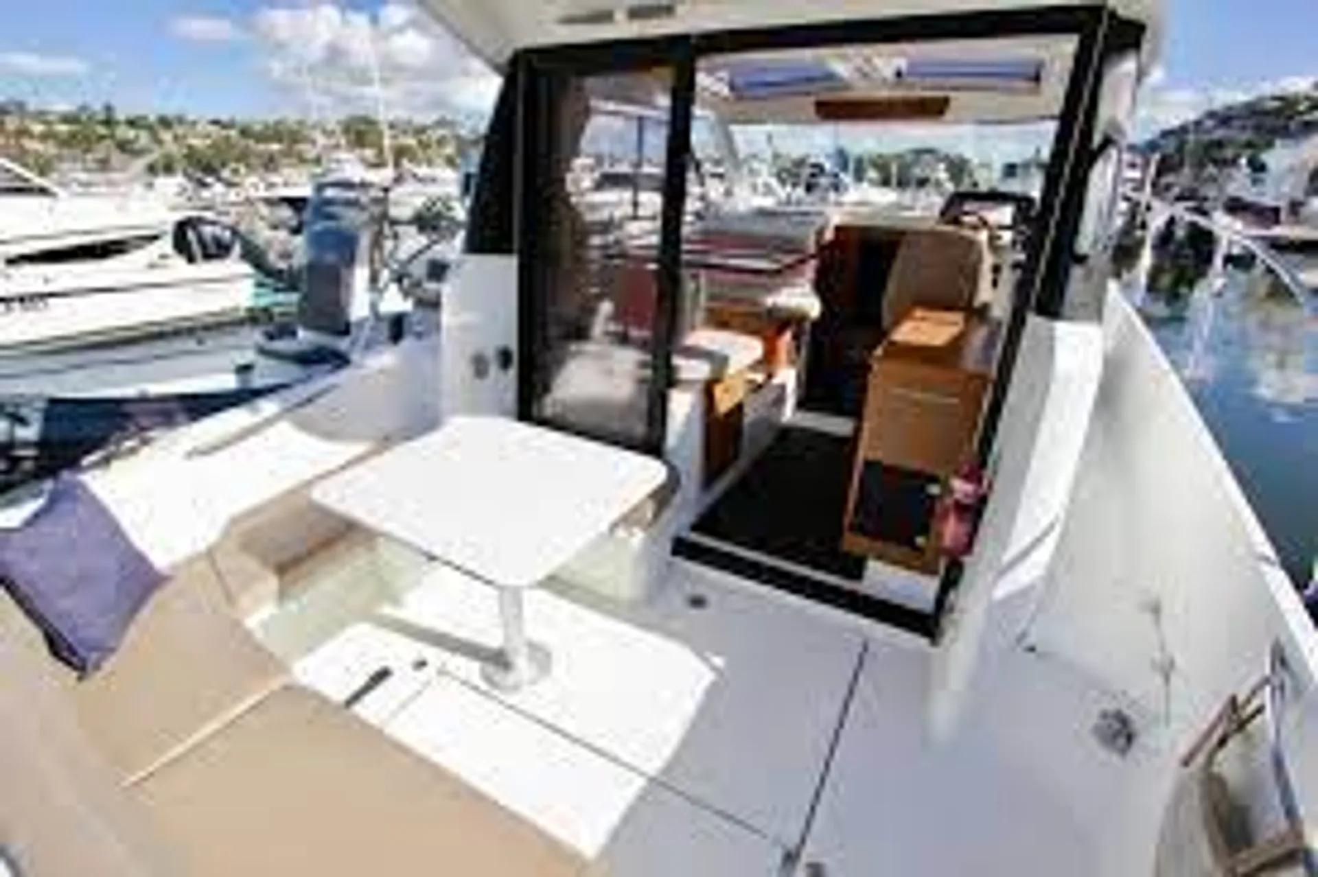 Jeanneau Merry Fisher 855 in Marco Island, FL — photo 8