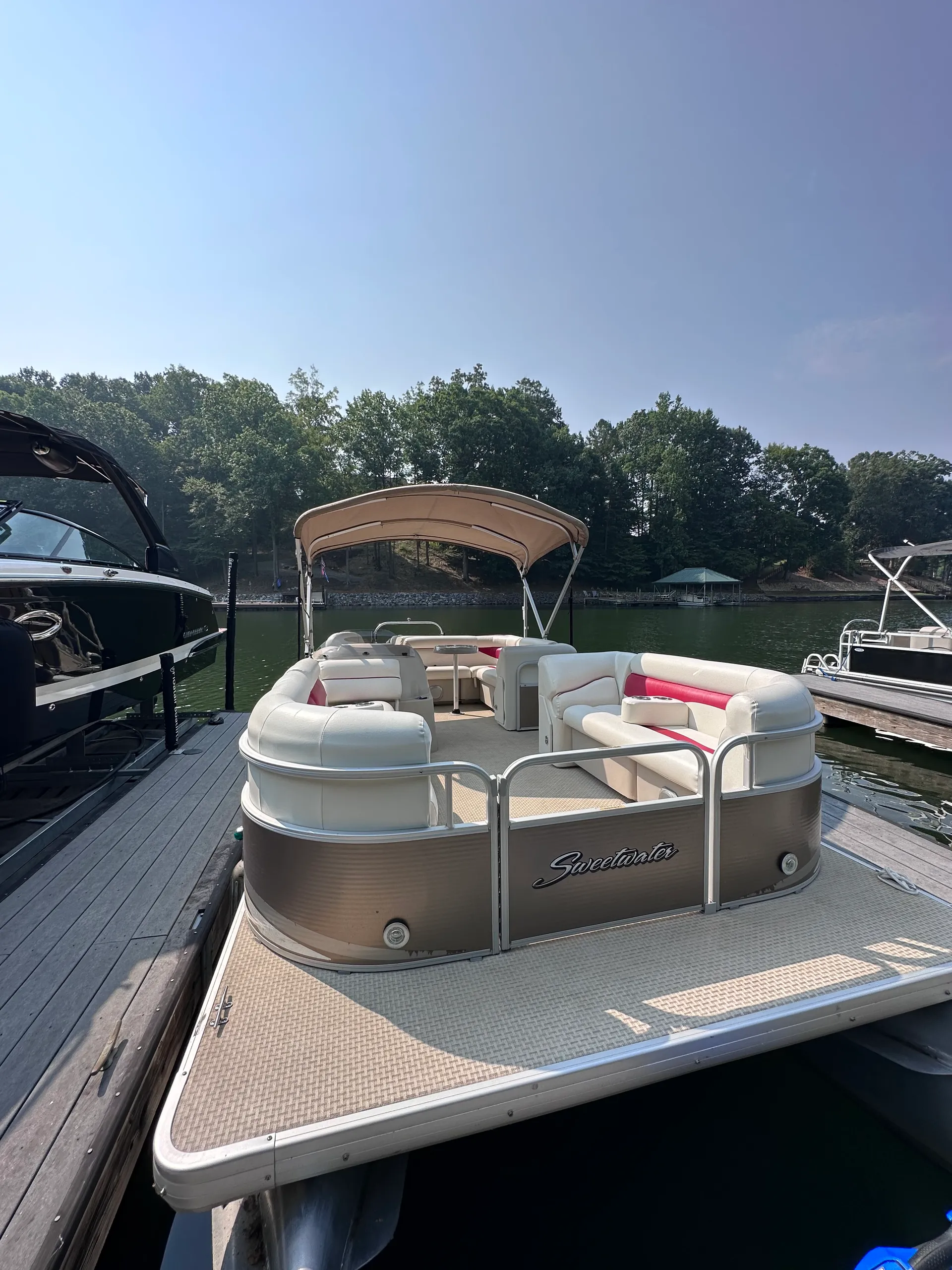Godfrey Marine Sweetwater 220 in Mooresville, NC — photo 4