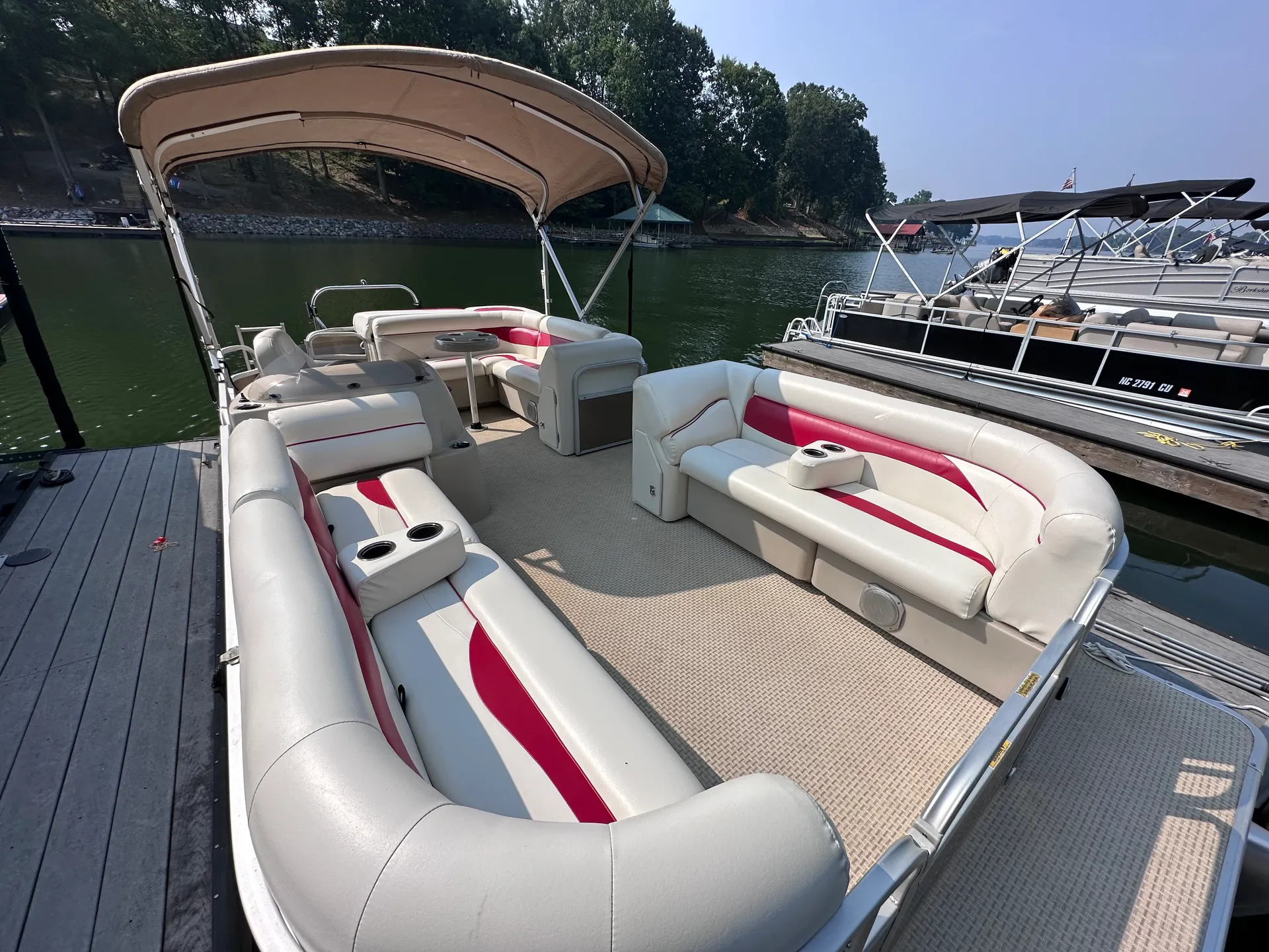 Godfrey Marine Sweetwater 220 in Mooresville, NC — photo 5