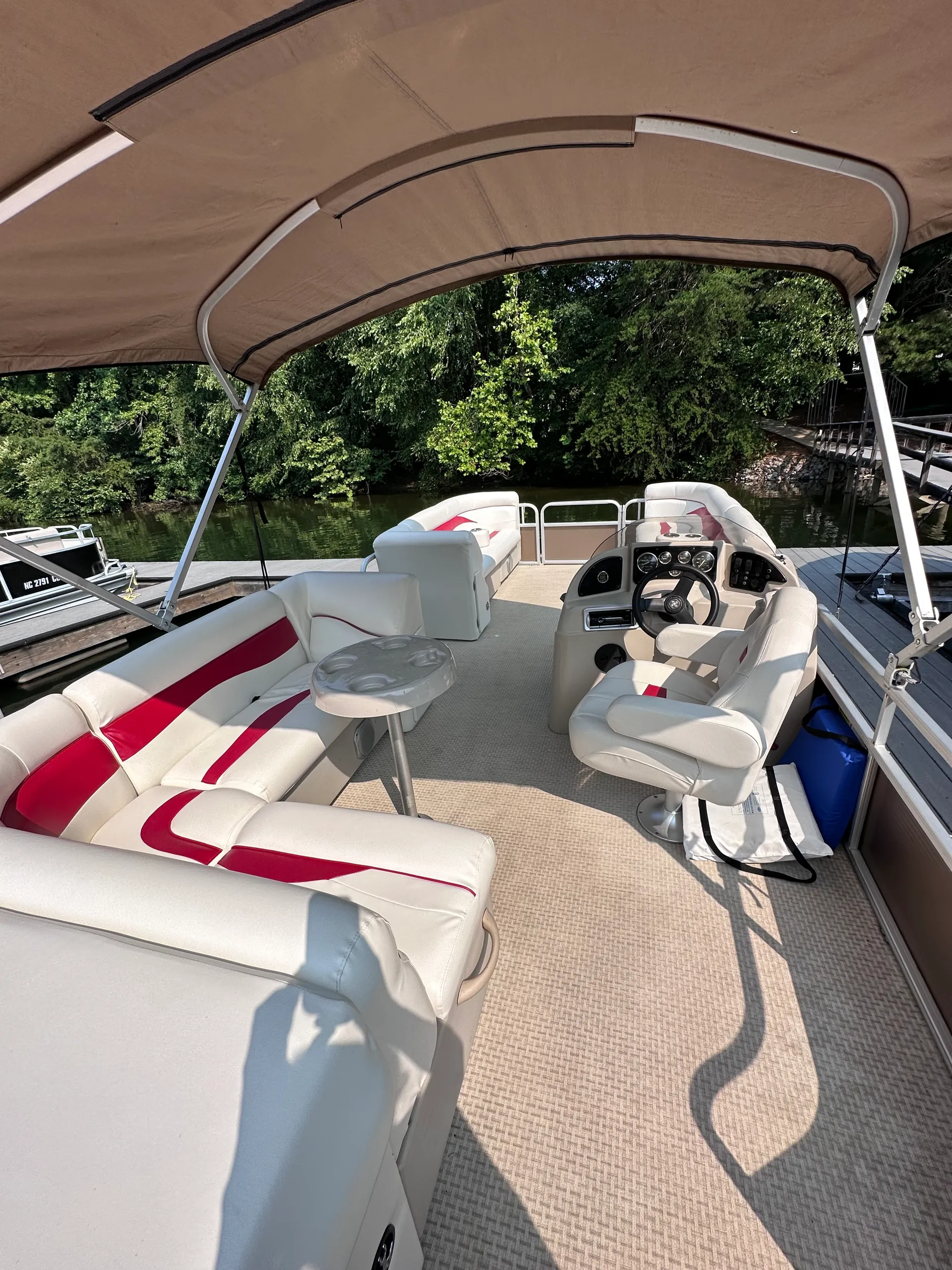 Godfrey Marine Sweetwater 220 in Mooresville, NC — photo 6