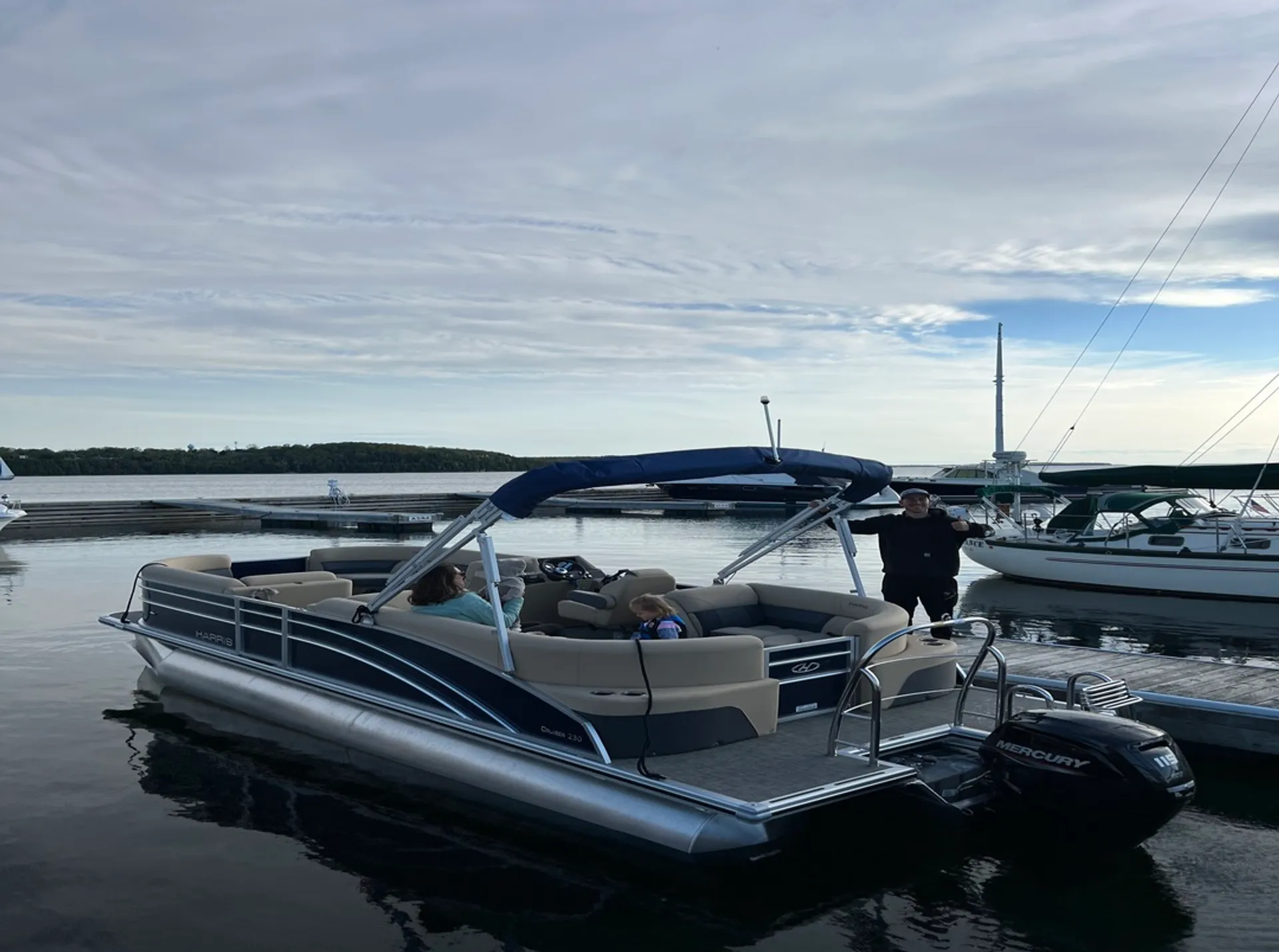 Harris Boats 230 CRUISER SERIES in Sister Bay, WI — photo 3