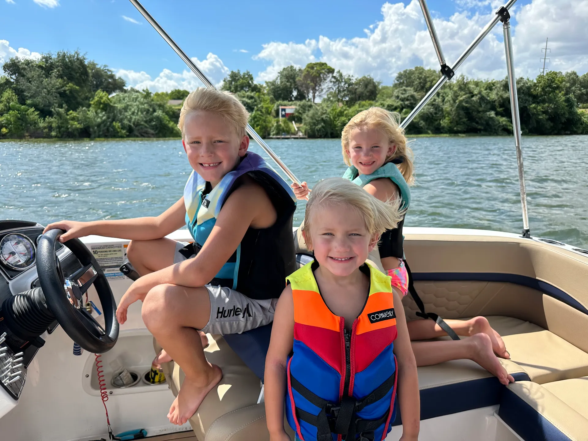 New 20ft Hurricane Deck Boat 