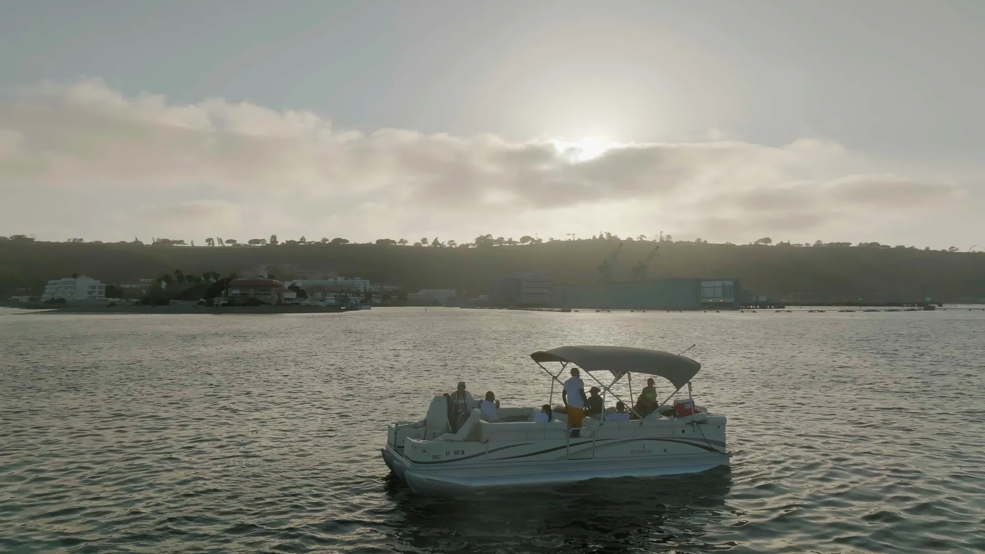 Luxurious Pontoon W/Mega Audio/ Licensed Port of San Diego Charter 