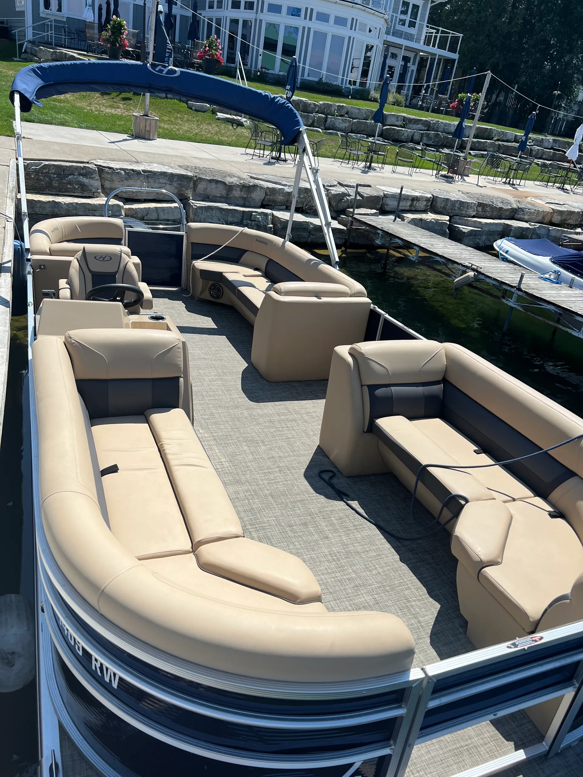 Harris Boats 230 CRUISER SERIES in Sister Bay, WI — photo 2