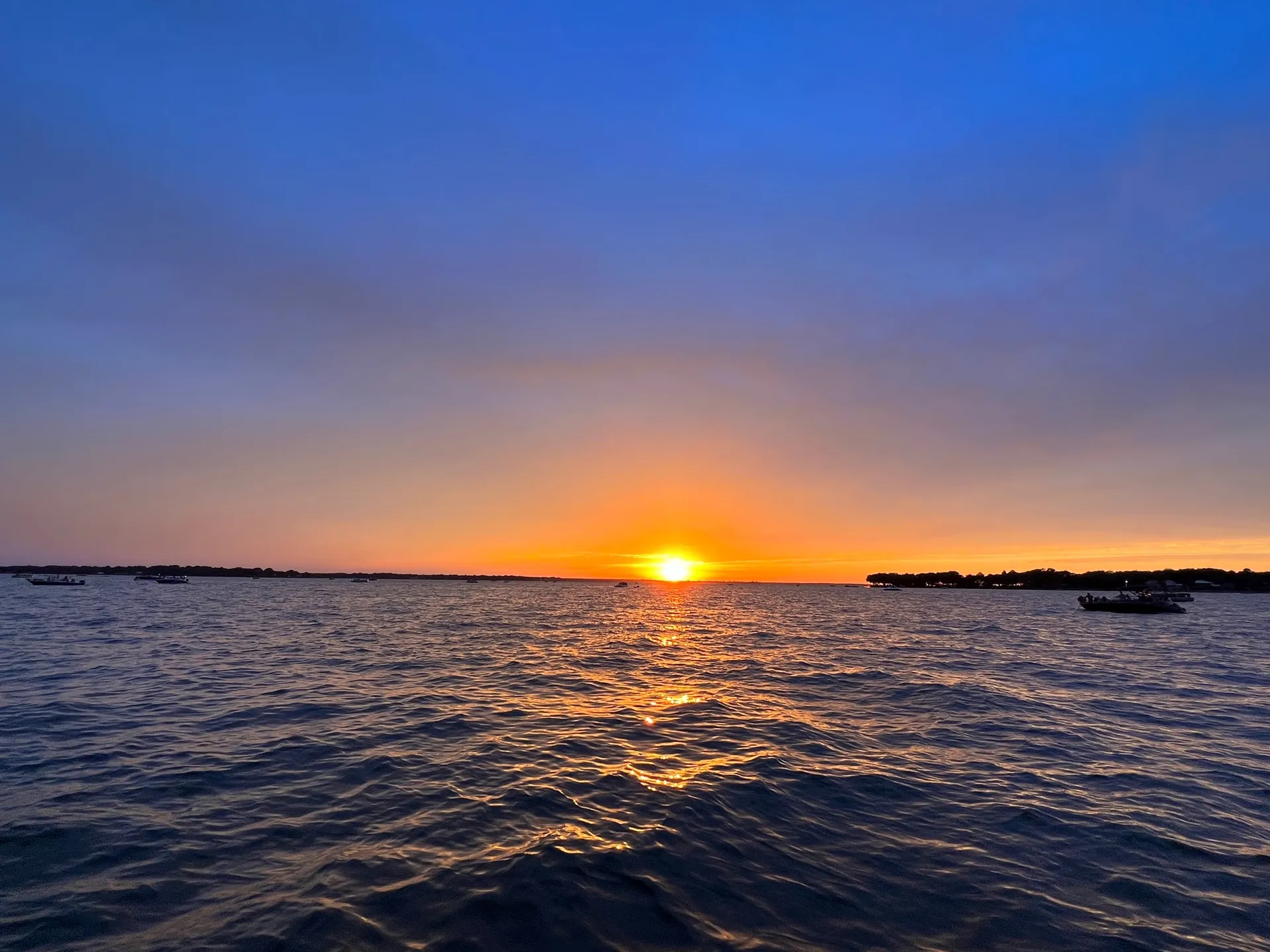 24 Foot pontoon boat for rent on Cedar Creek Lake 