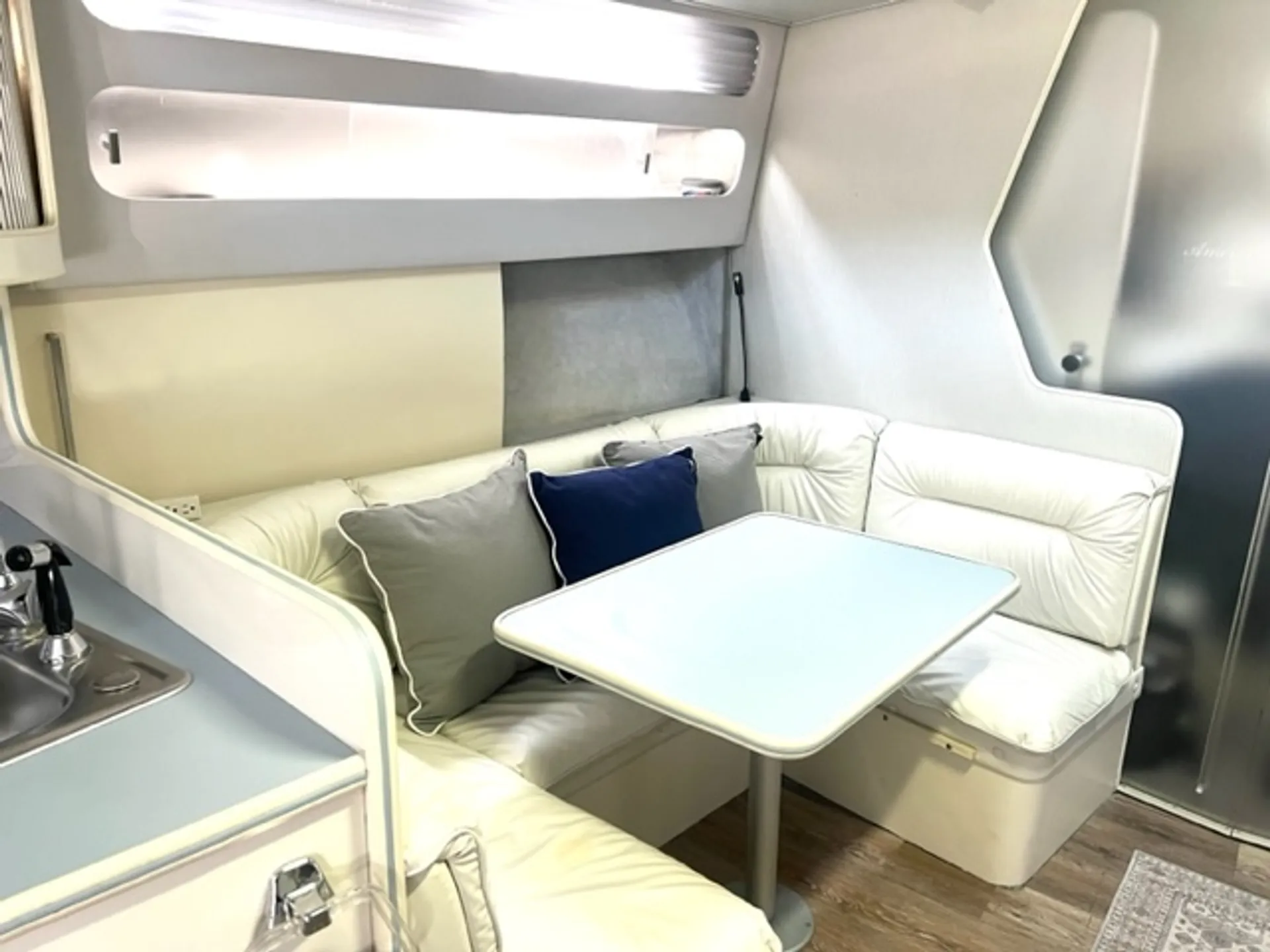 44ft Luxury Spacious Party Motor Yacht - Paradise